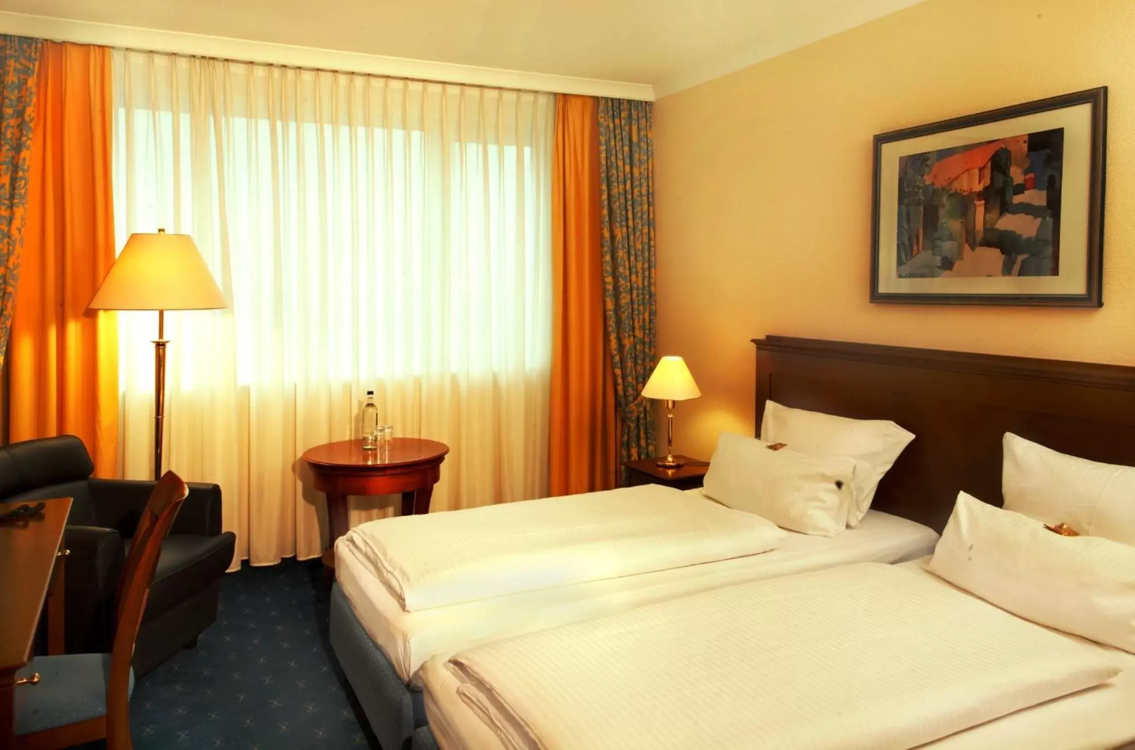 Comfort Double Room in H4 Hotel Kassel City, Trademark Collection by Wyndham Comfort Double Room in H4 Hotel Kassel City, Trademark Collection by Wyndham