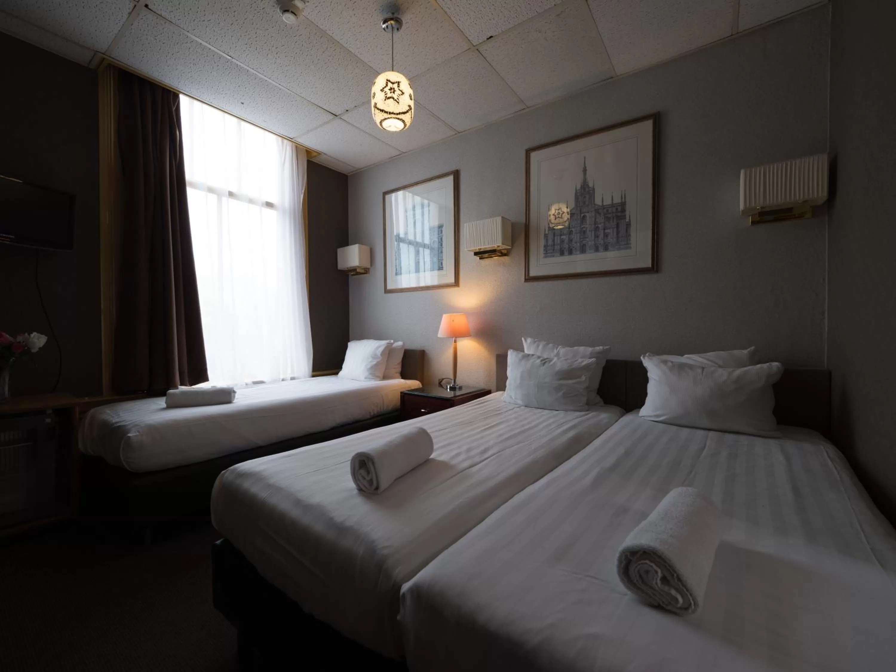 Photo of the whole room, Bed in Di-Ann City Centre Hotel