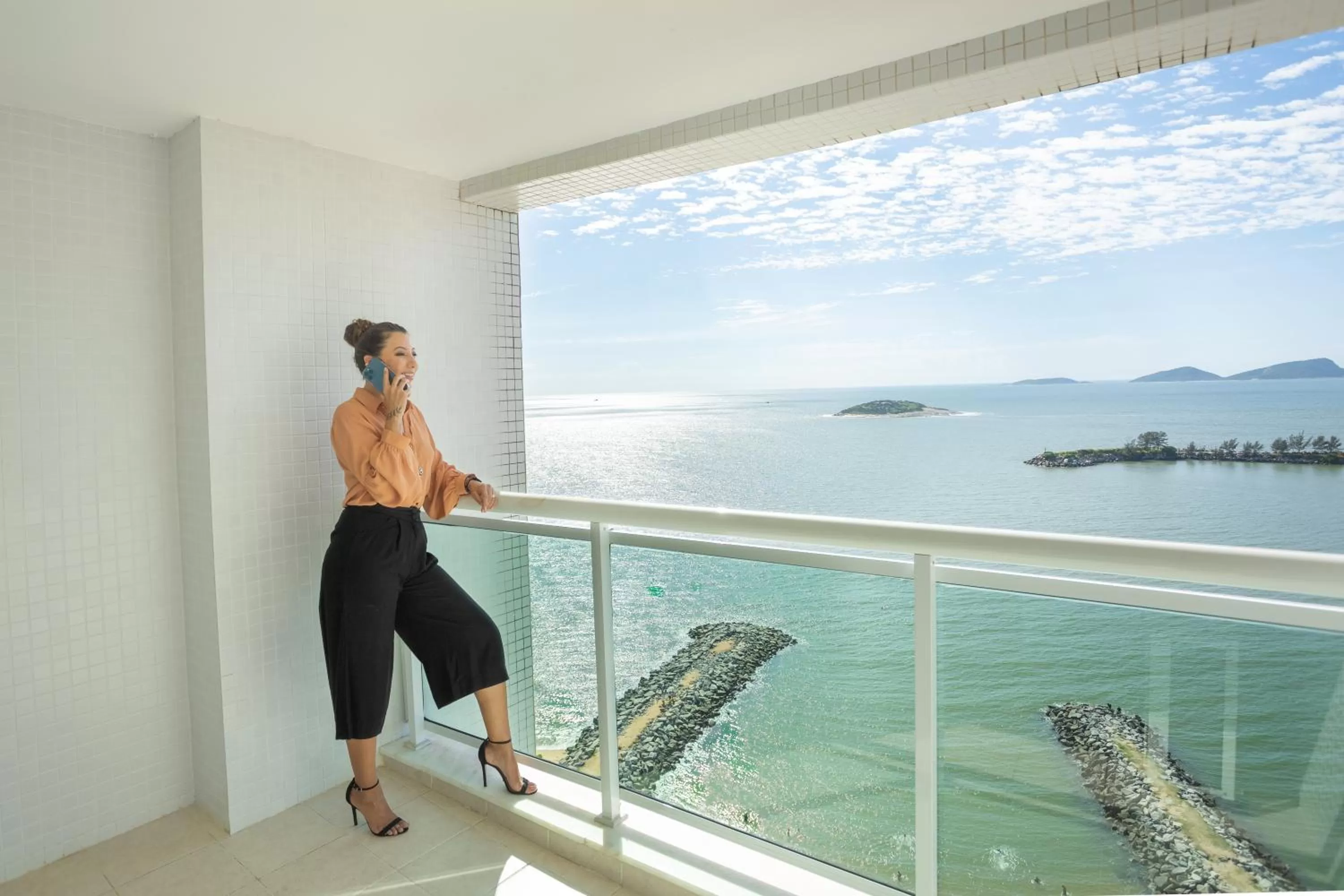 Beach in Golden Tulip Macaé