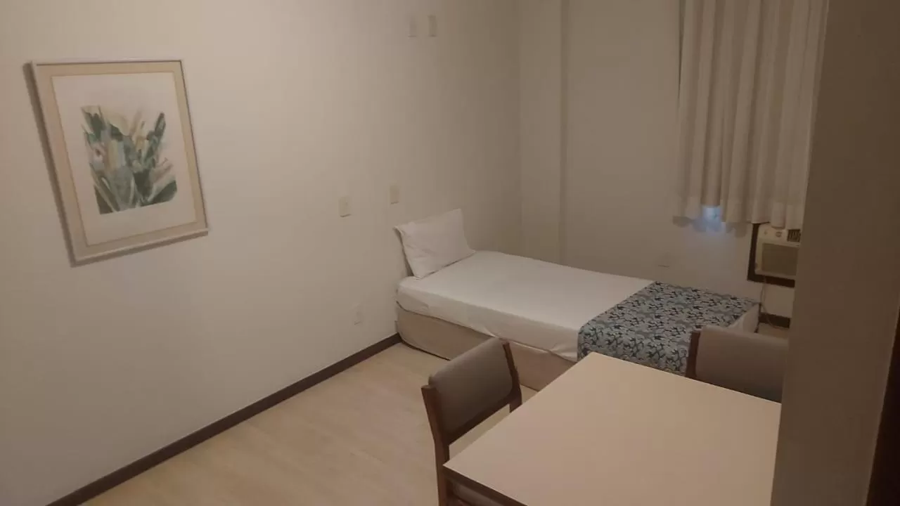 Bedroom, Bed in Boulevard Express