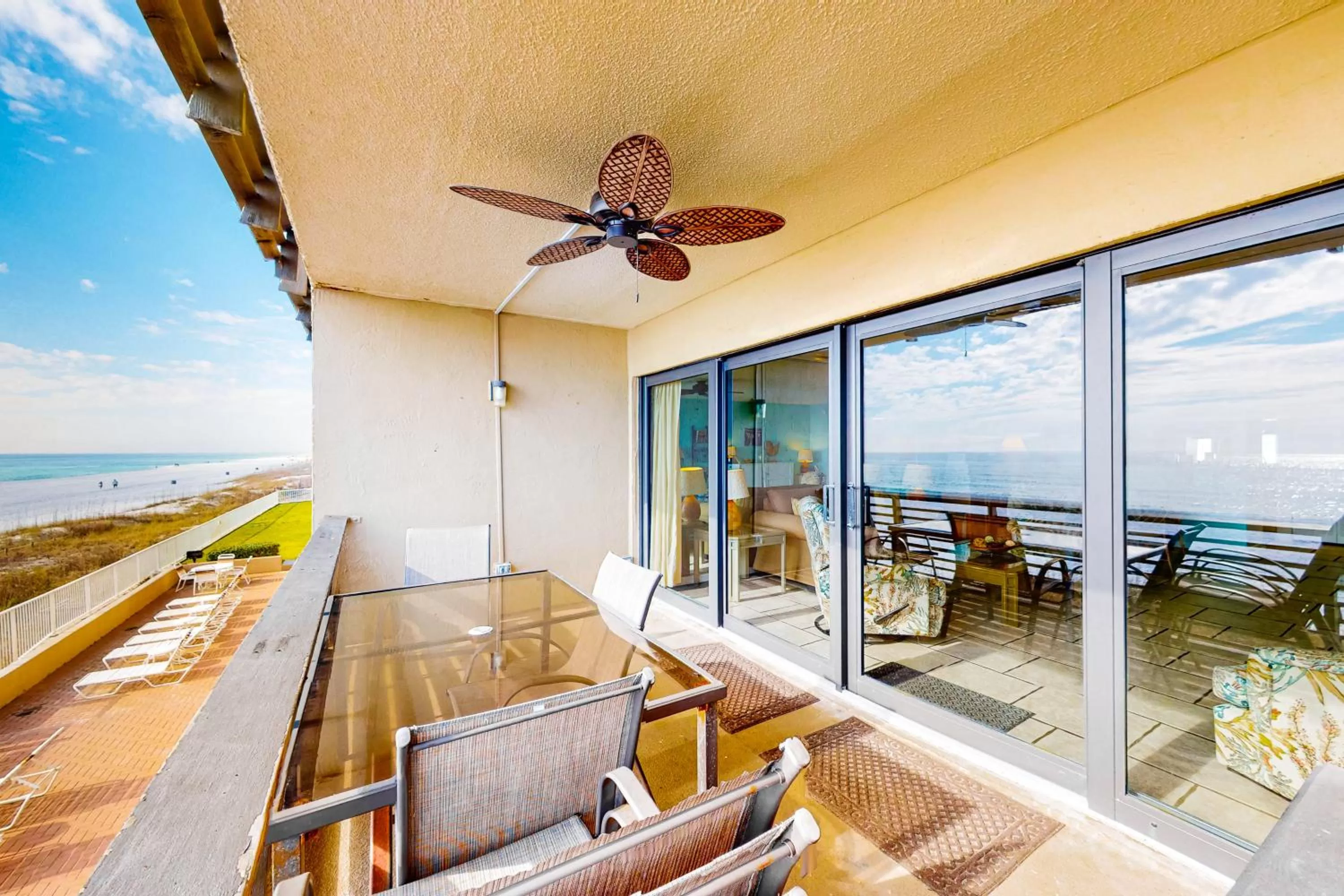 Balcony/Terrace in Gulf Gate 208