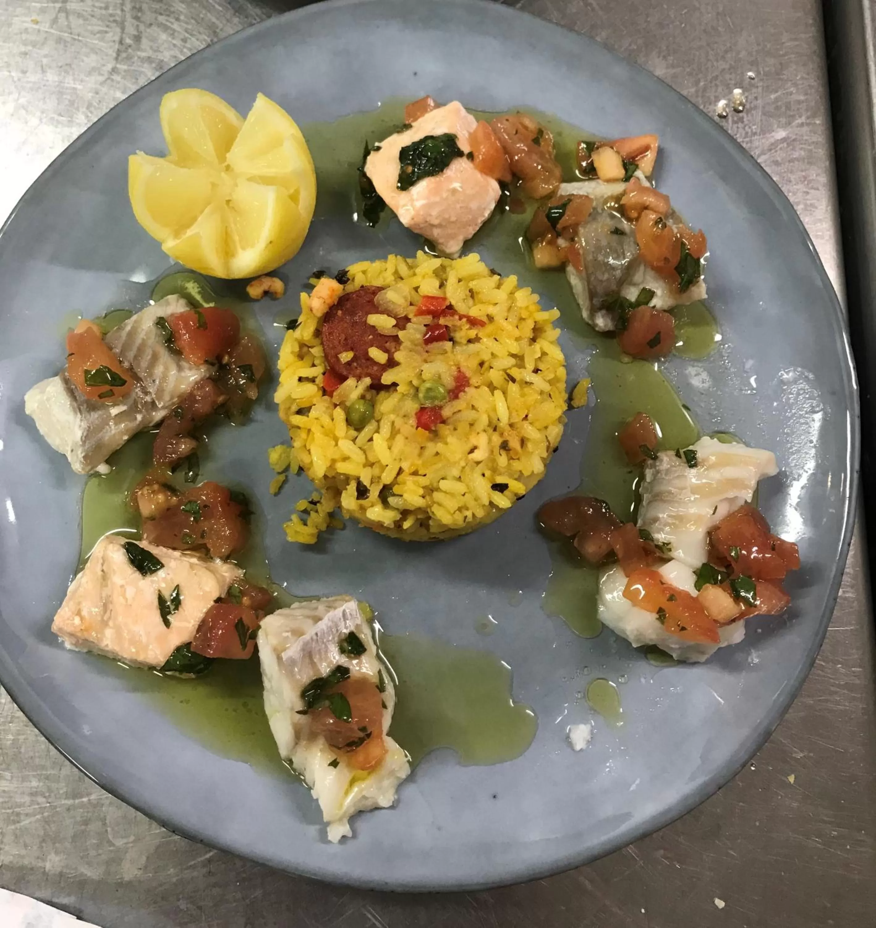 Restaurant/places to eat in Hôtel restaurant Kyriad Fréjus