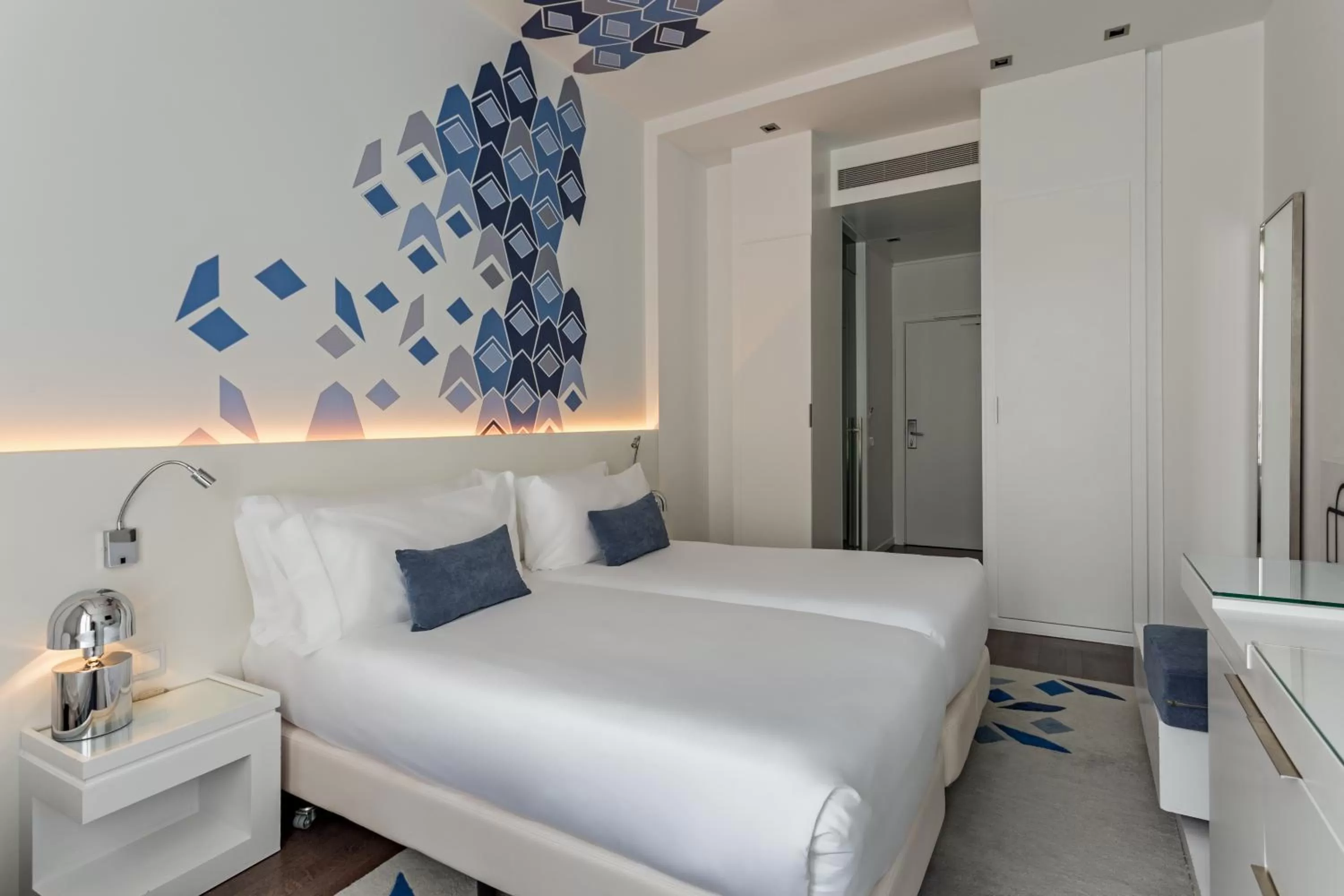 Bed in Room Mate Carla, Barcelona