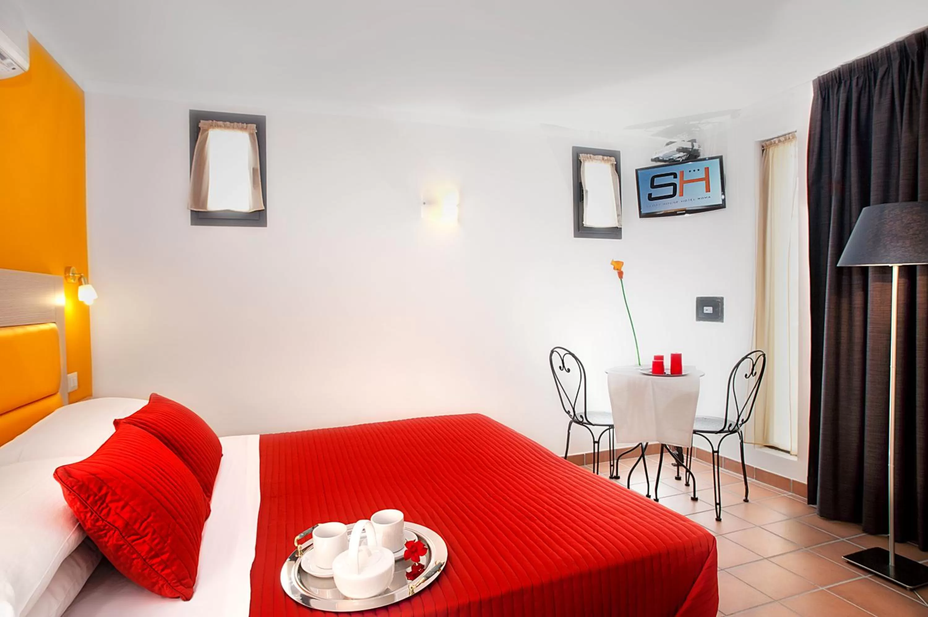 Photo of the whole room, Bed in Hotel Scott House