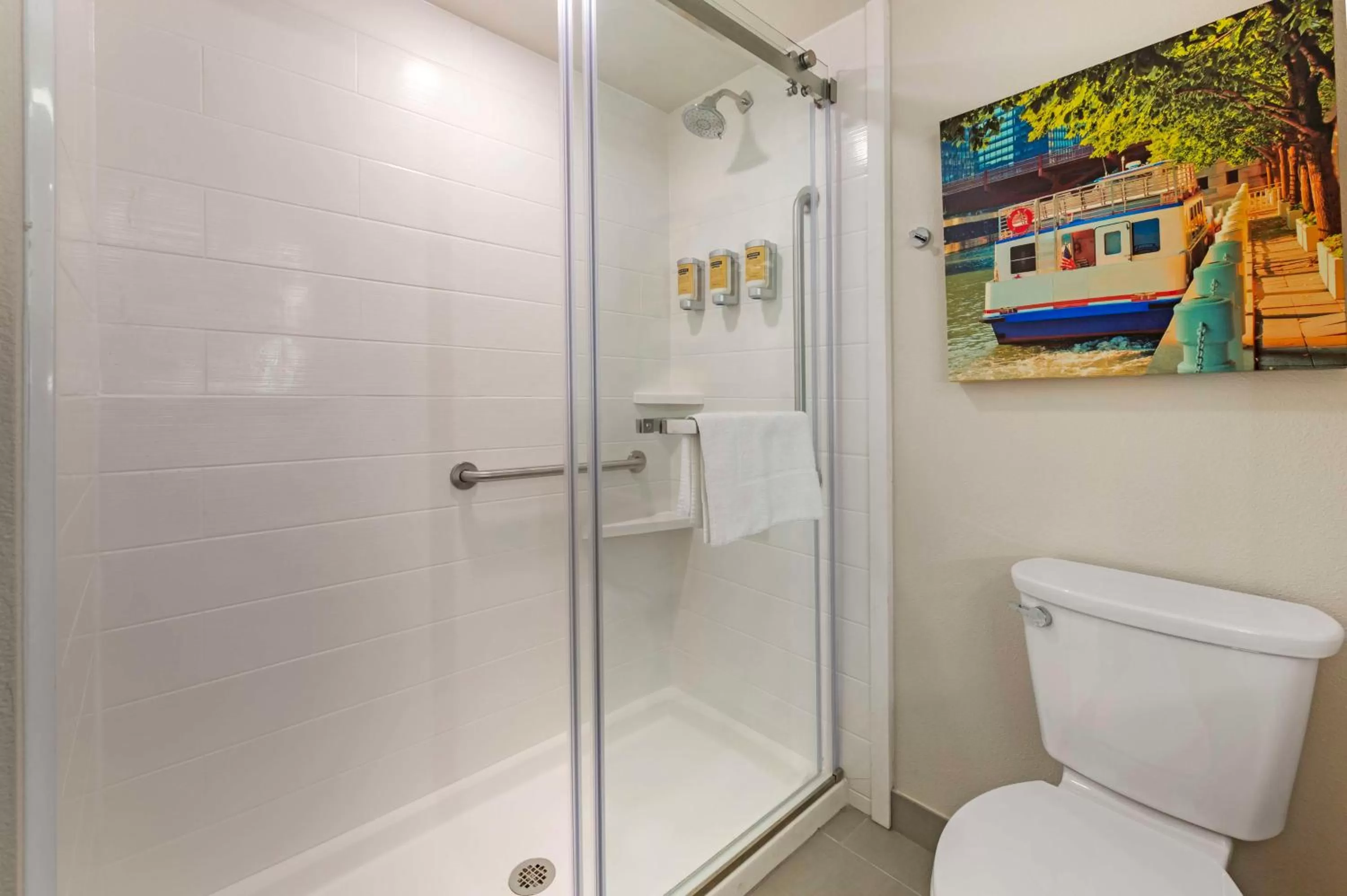 Bathroom in Best Western Plus South Holland Chicago Southland