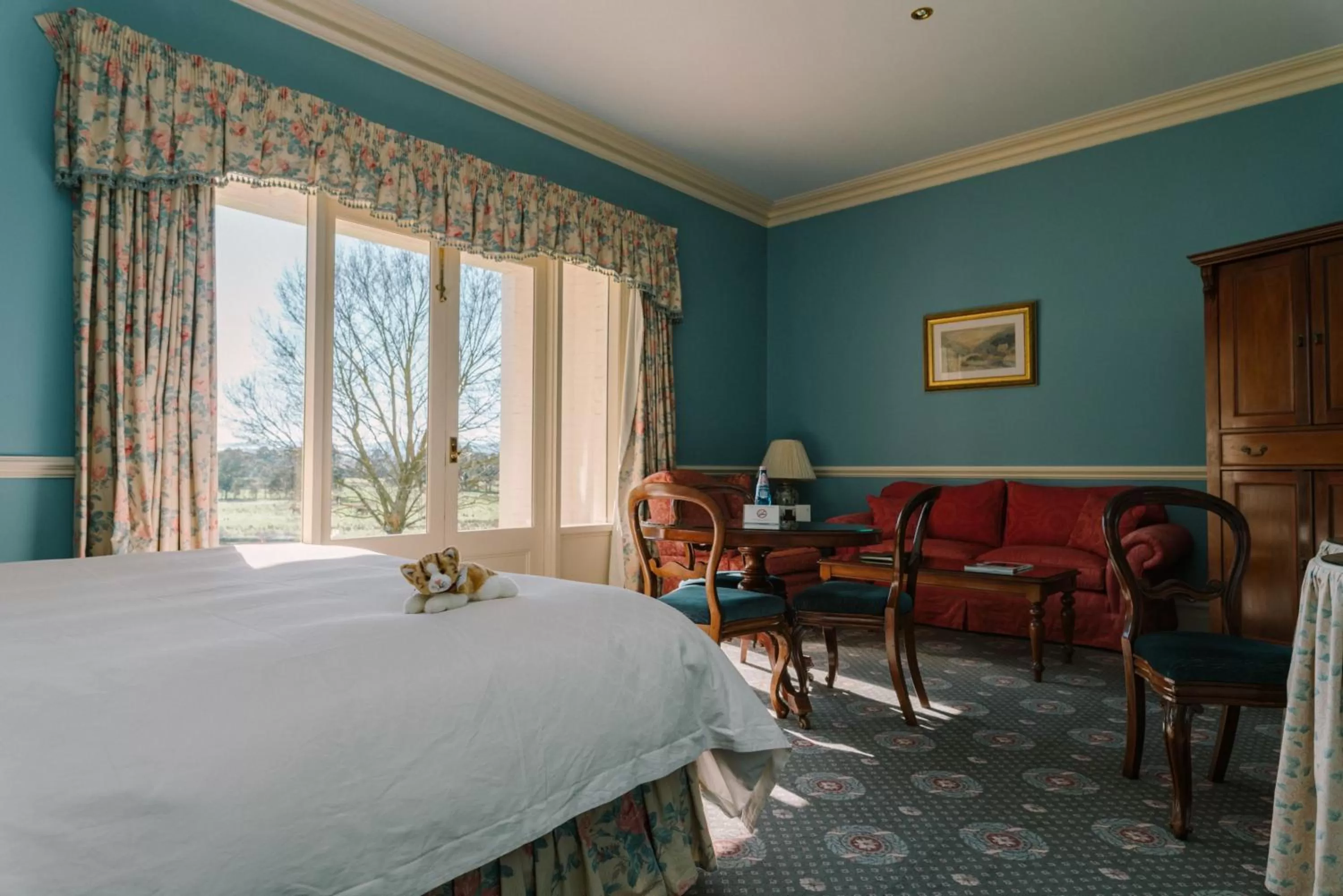 Patio, Bed in Chateau Yering