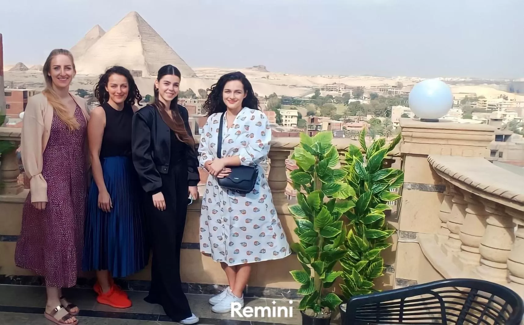 Day in Crowne Pyramids View inn