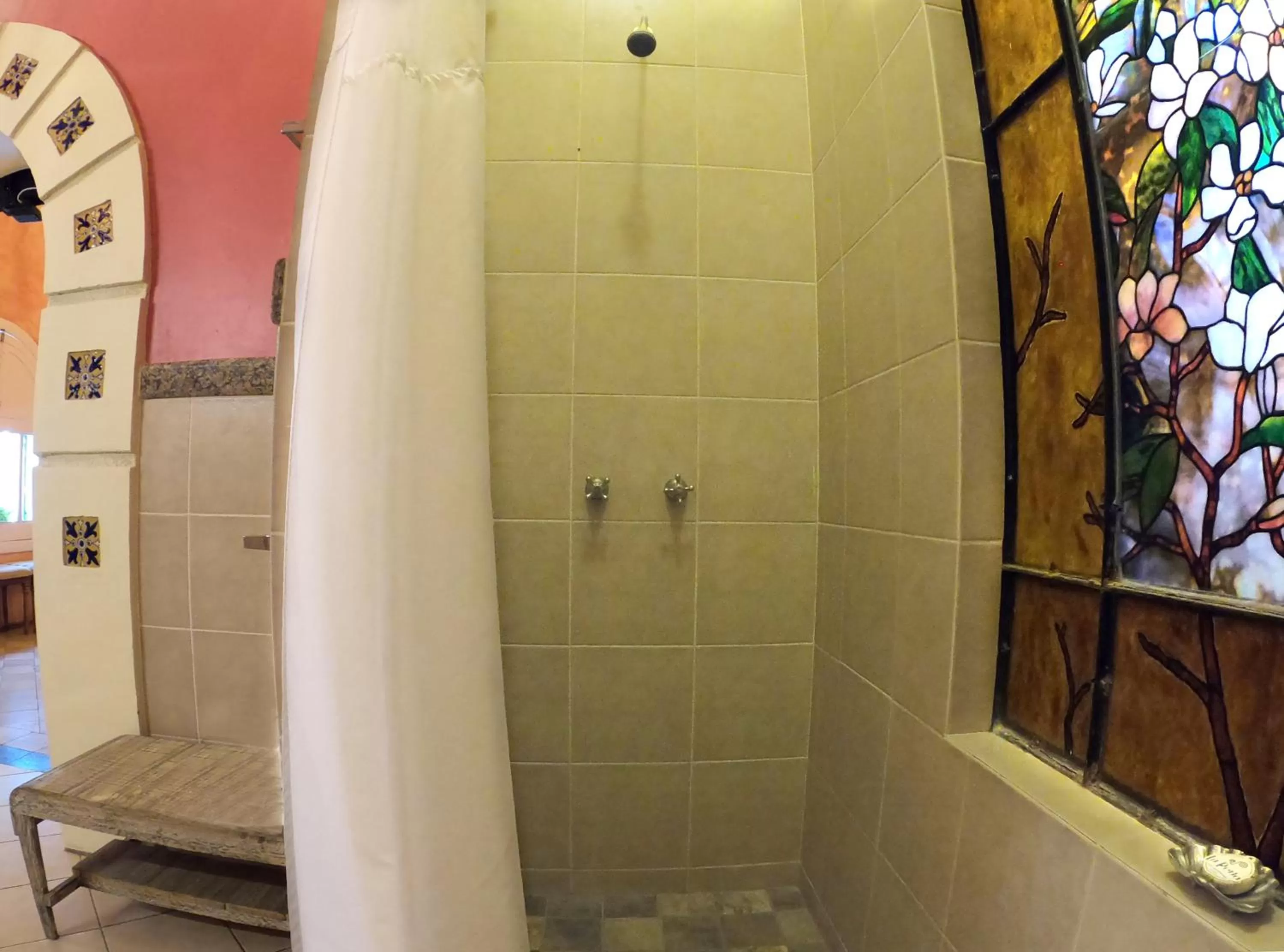 Shower, Bathroom in La Perla Hotel Boutique B&B