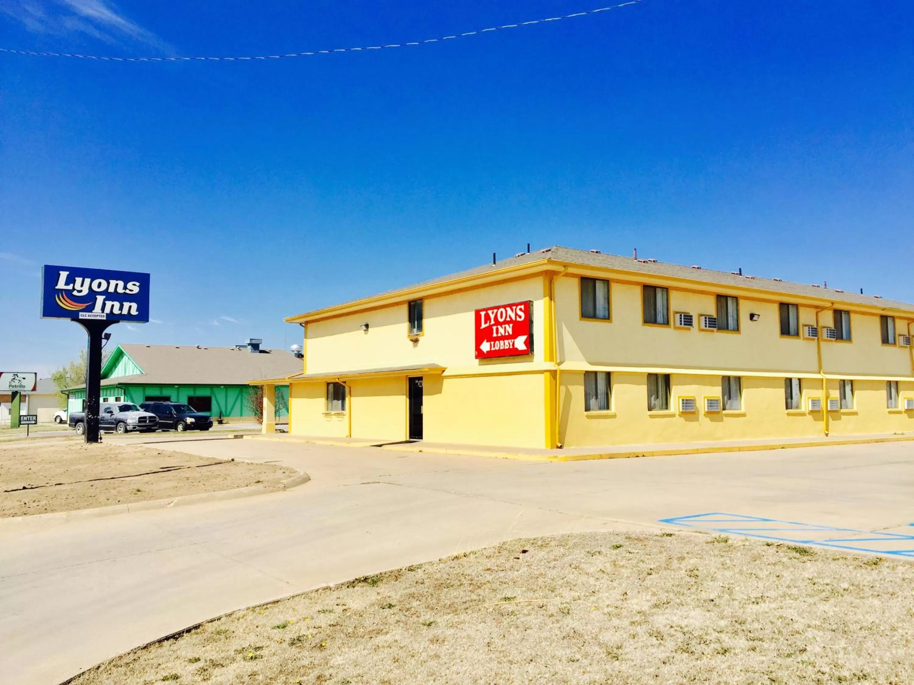 Property building in Lyons Inn