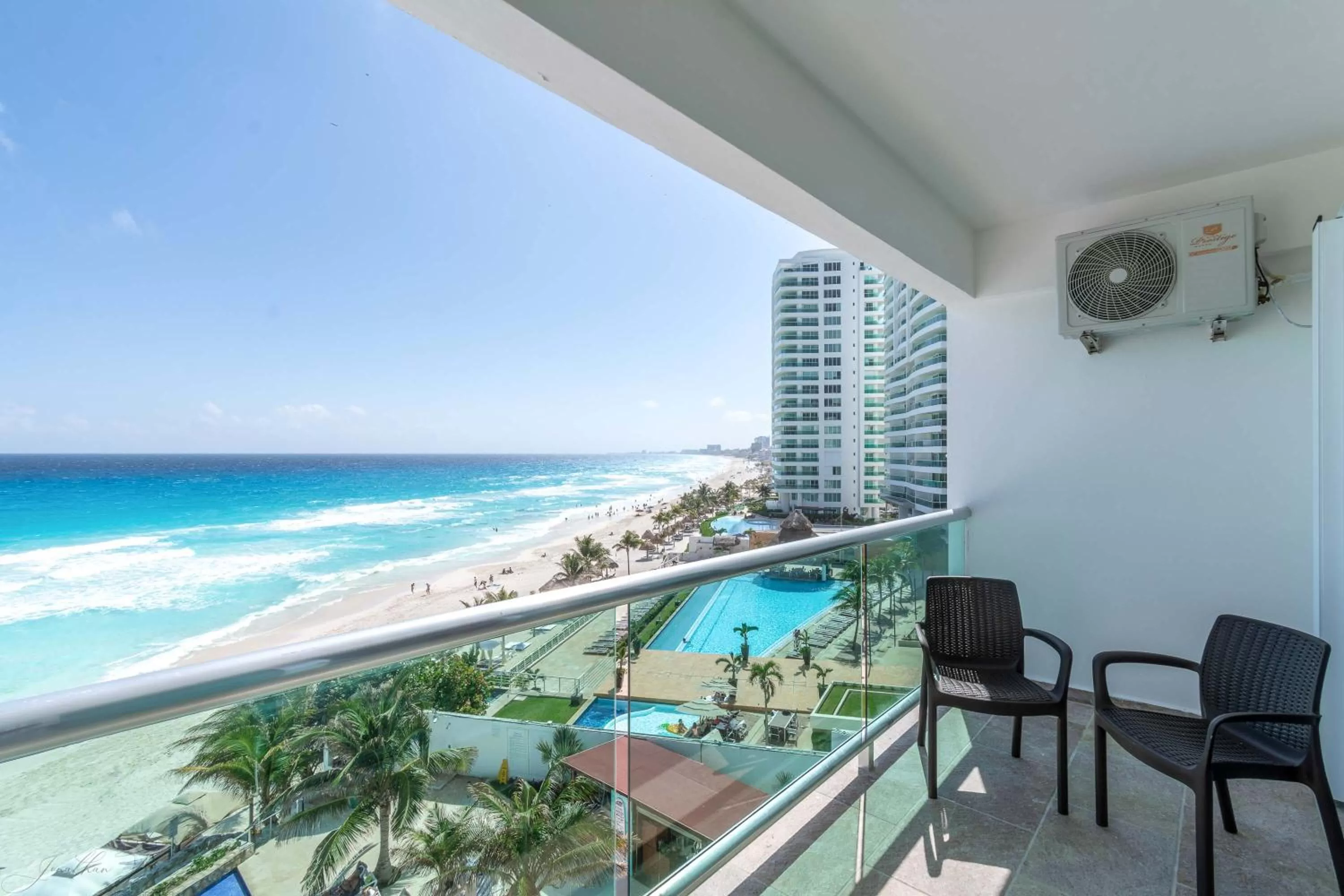 Balcony/Terrace in Ocean Dream Cancun by GuruHotel
