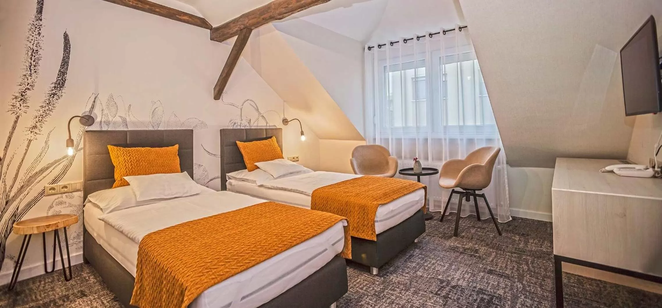 Bed in Piccolo Panzió Vendéglő Vinoteca