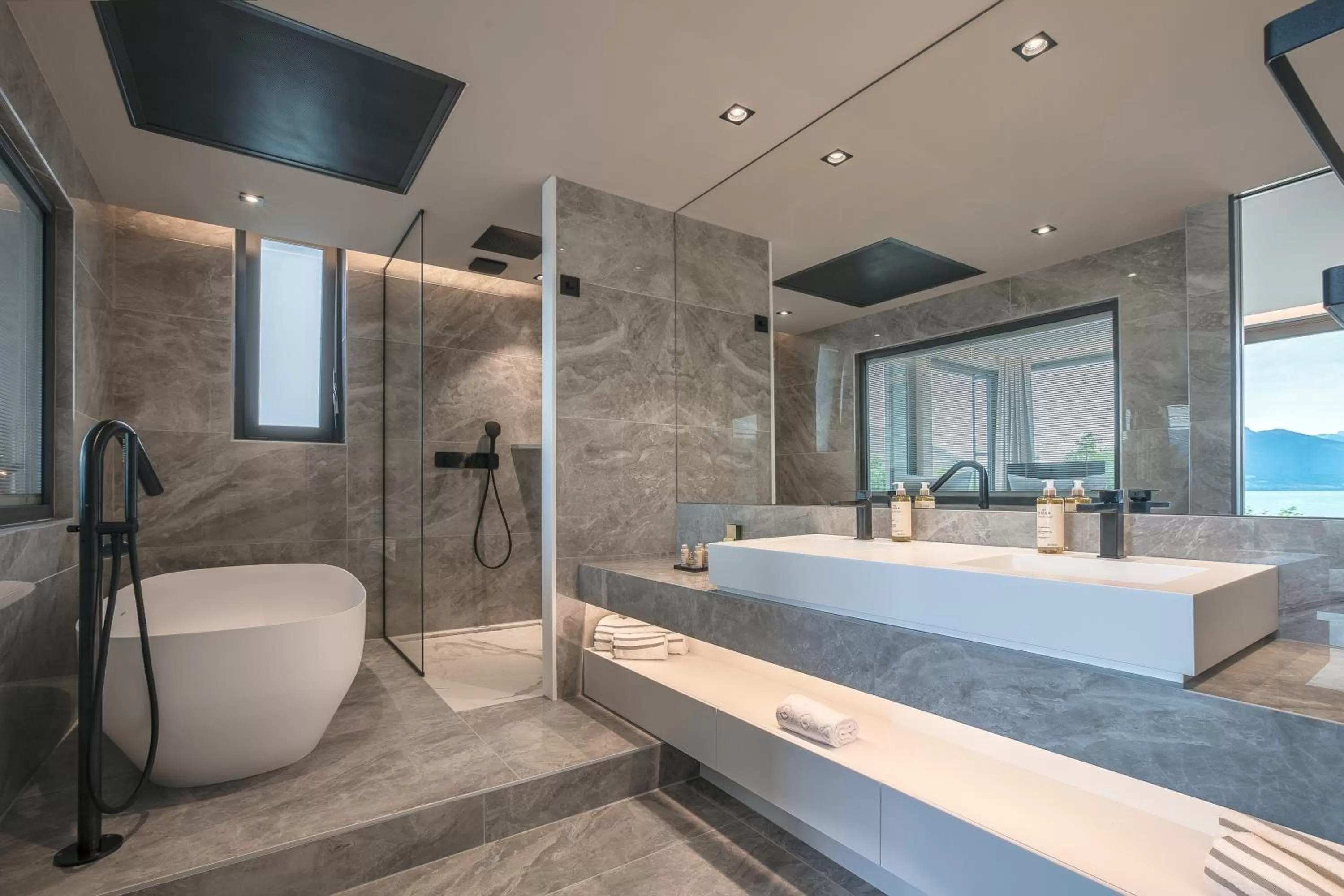 Bathroom in Rivage Hôtel & Spa Annecy