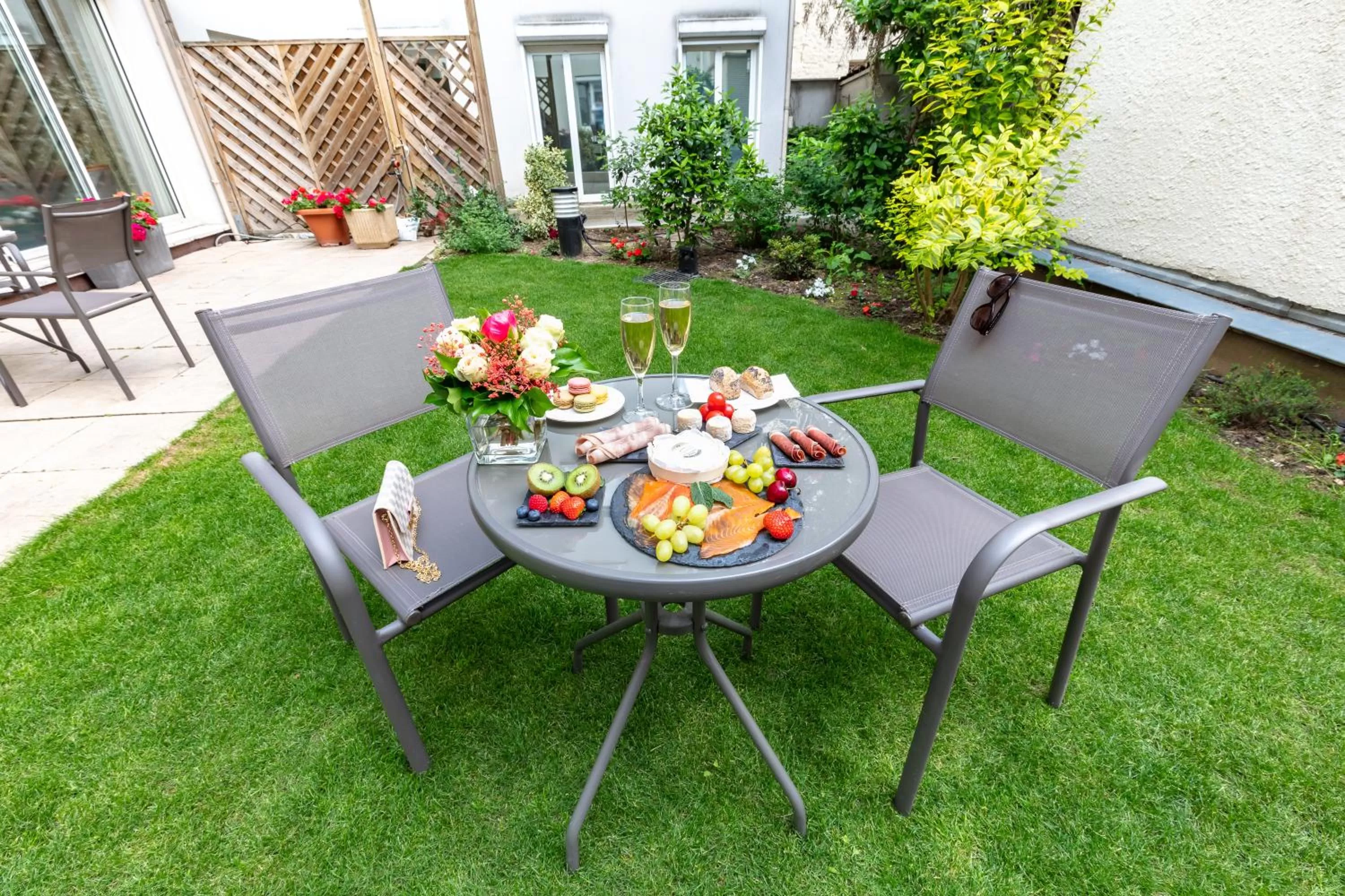 Hotel Montbriand Antony - Ancien Alixia