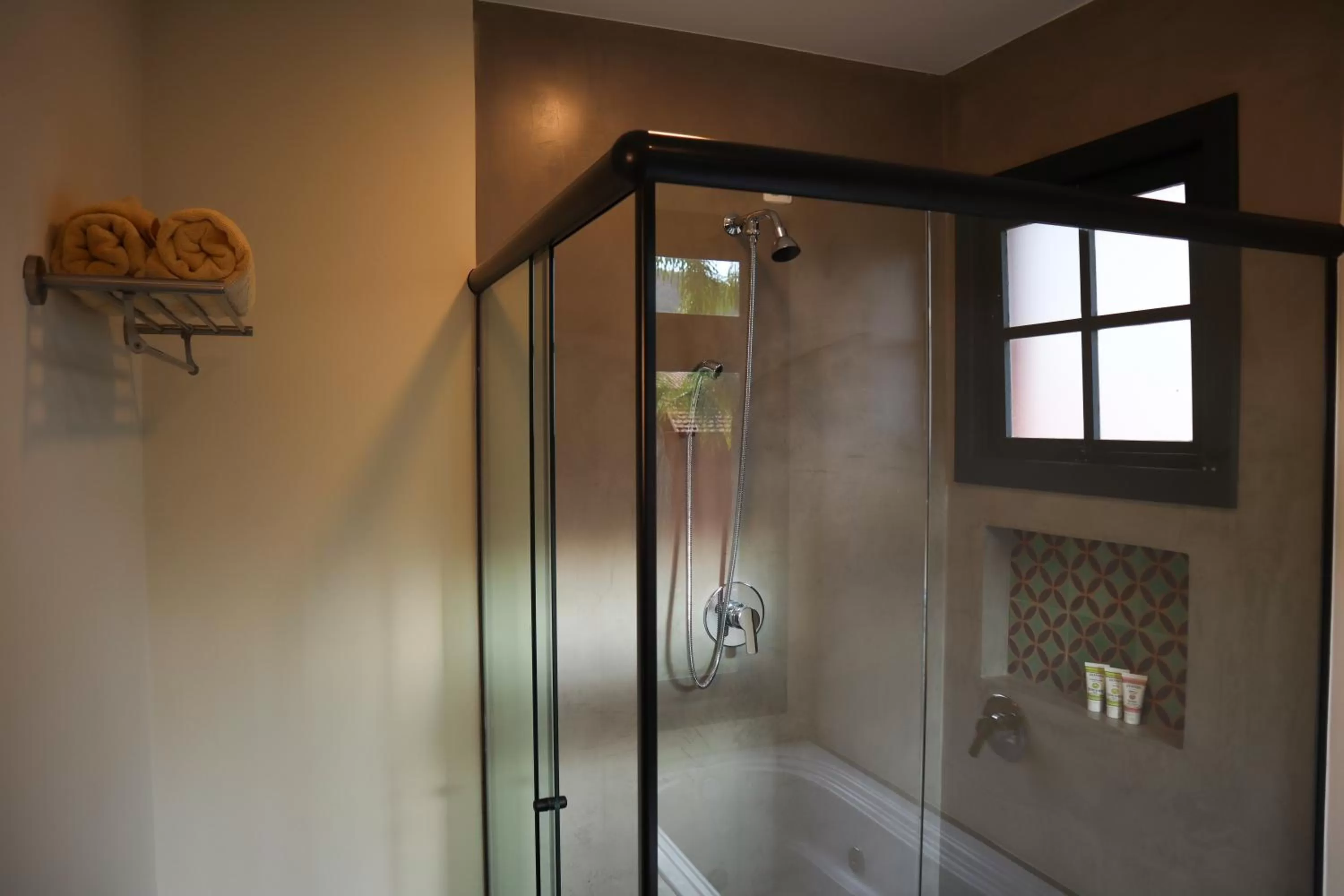 Shower in Janela de Marcia Bed and Breakfast