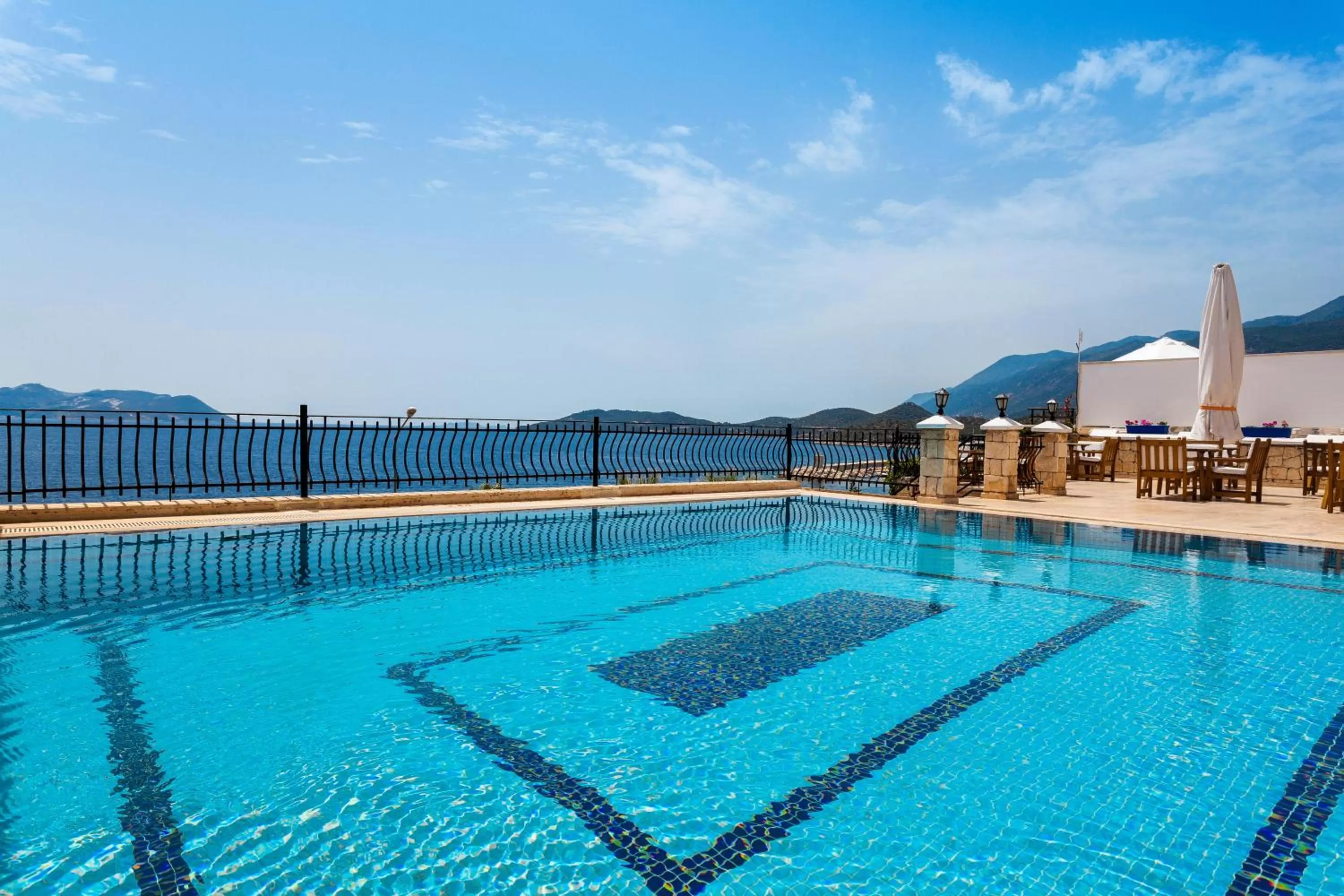 Swimming pool in Aqua Princess Hotel