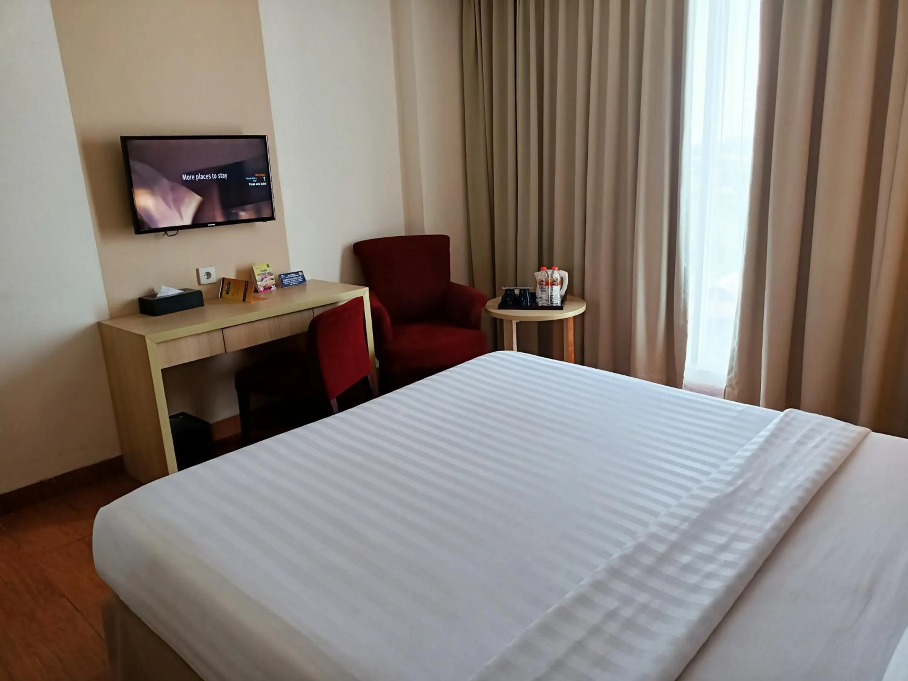 Bed in Days Hotel & Suites by Wyndham Jakarta Airport