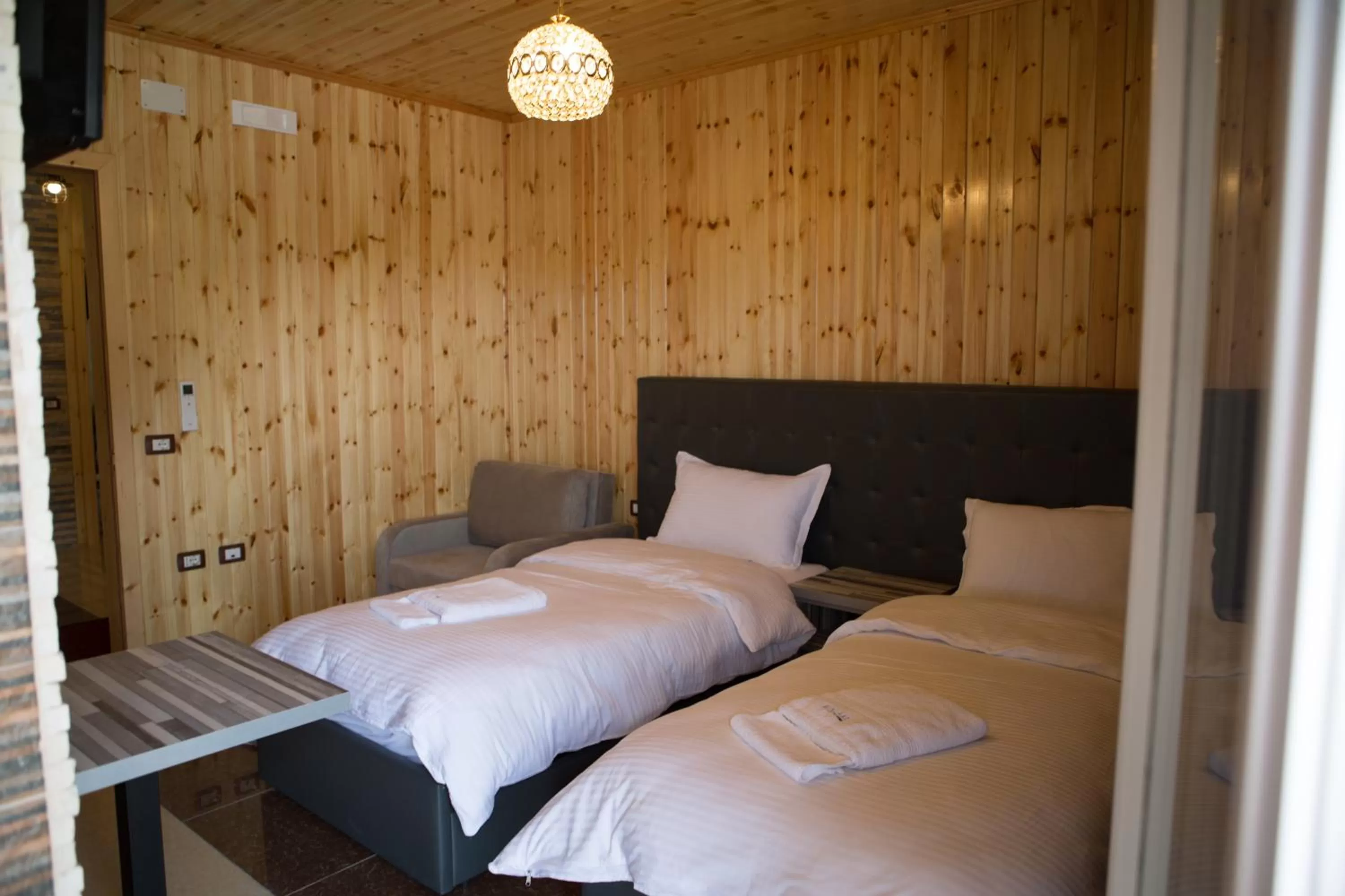 Fishing, Bed in Buna Park Hotel