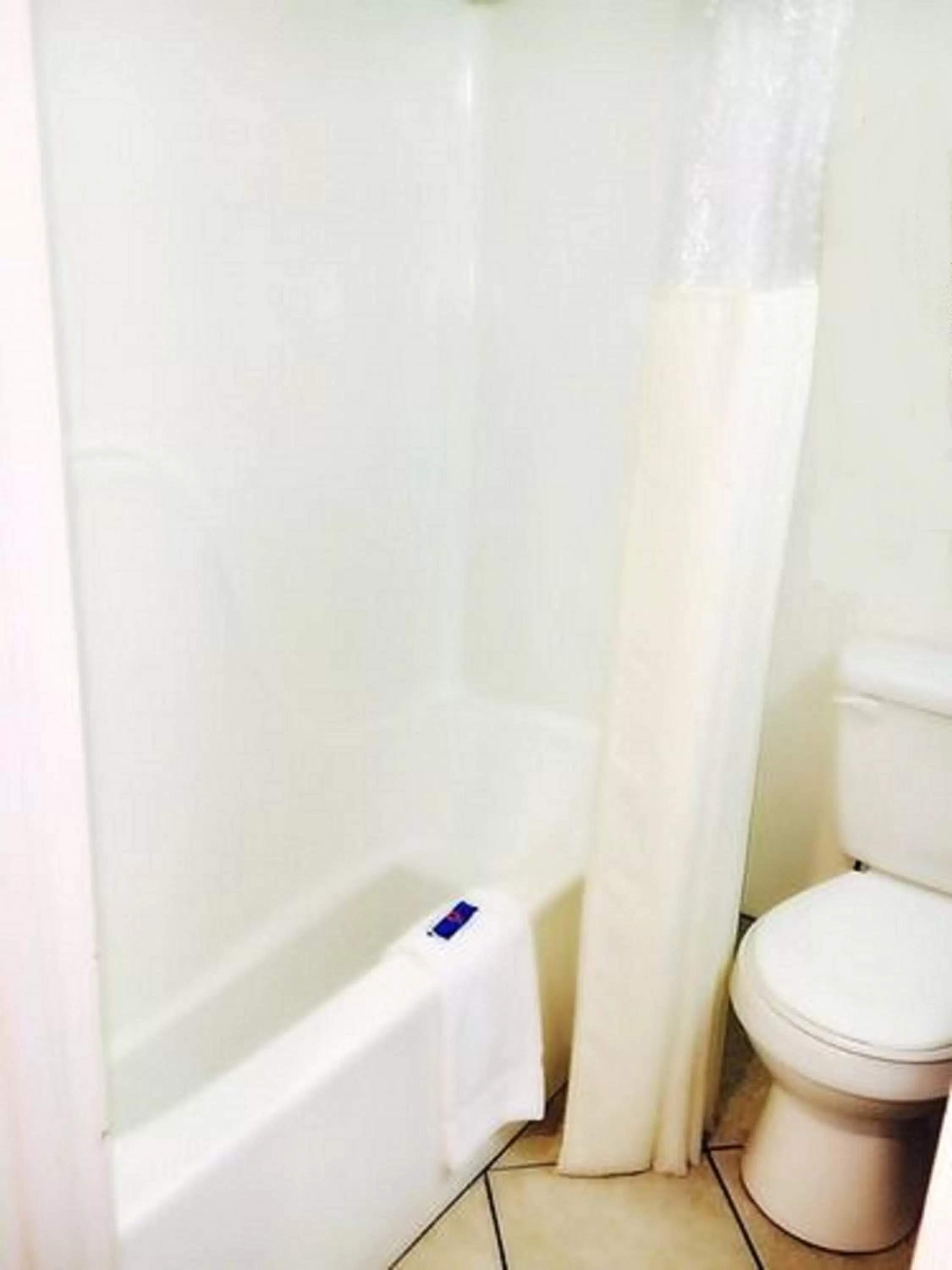 Shower in Motel 6-Jacksonville, NC