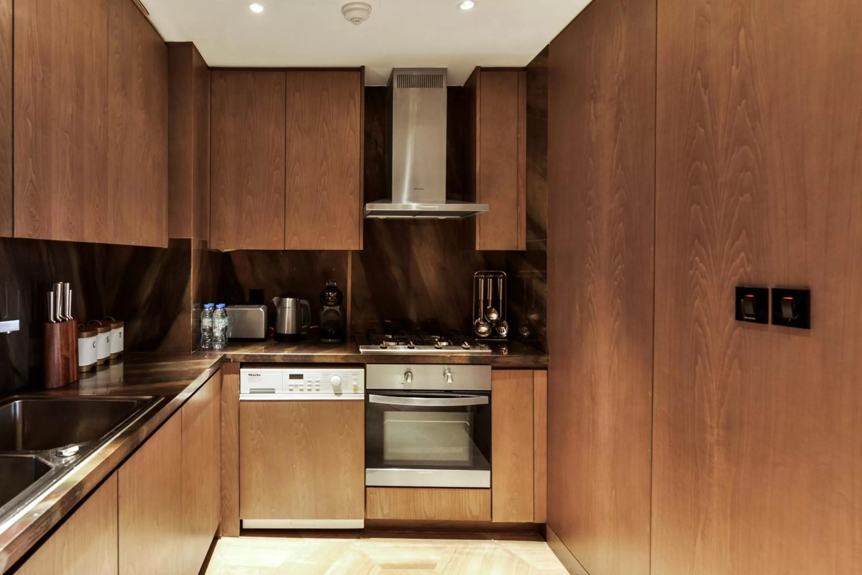 Kitchen or kitchenette, Kitchen/Kitchenette in Five Palm Residences