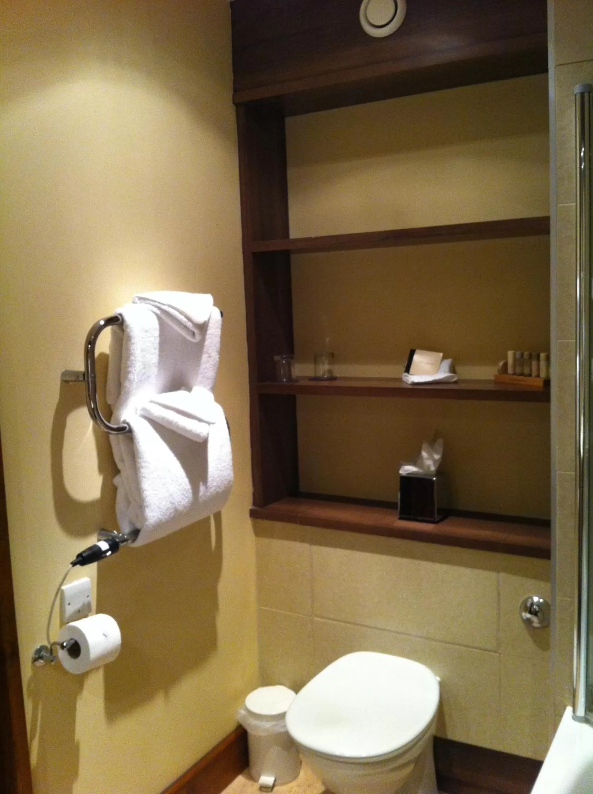 Bathroom in The Big Blue Hotel - Blackpool Pleasure Beach