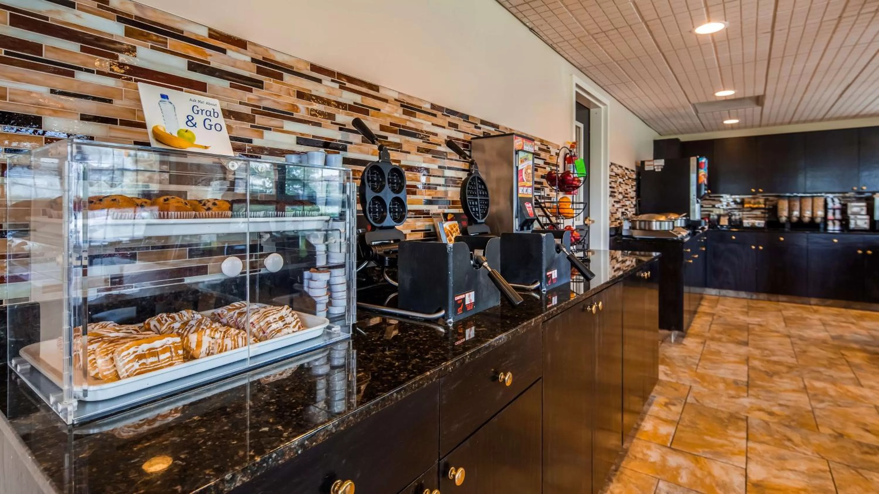 Restaurant/places to eat in Best Western Sault Ste. Marie