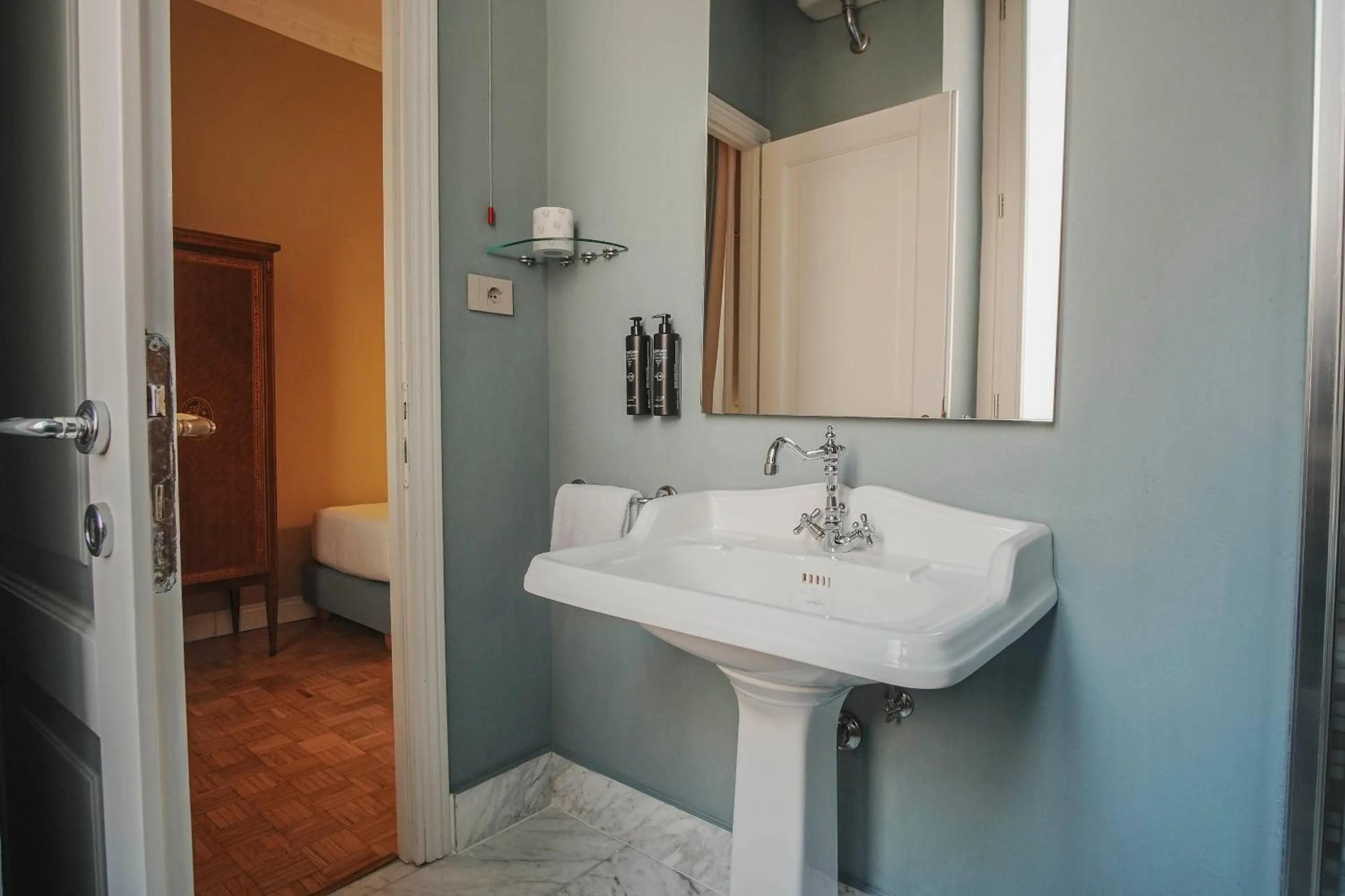 Bathroom in Hotel City Palazzo Dei Cardinali