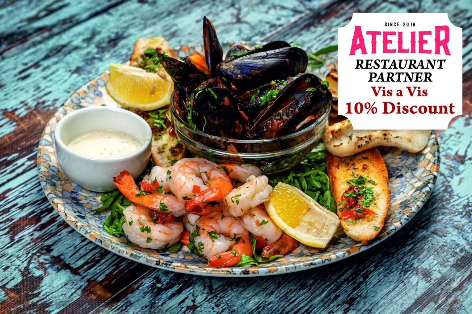 Restaurant/places to eat in La Strada Boutique Villa