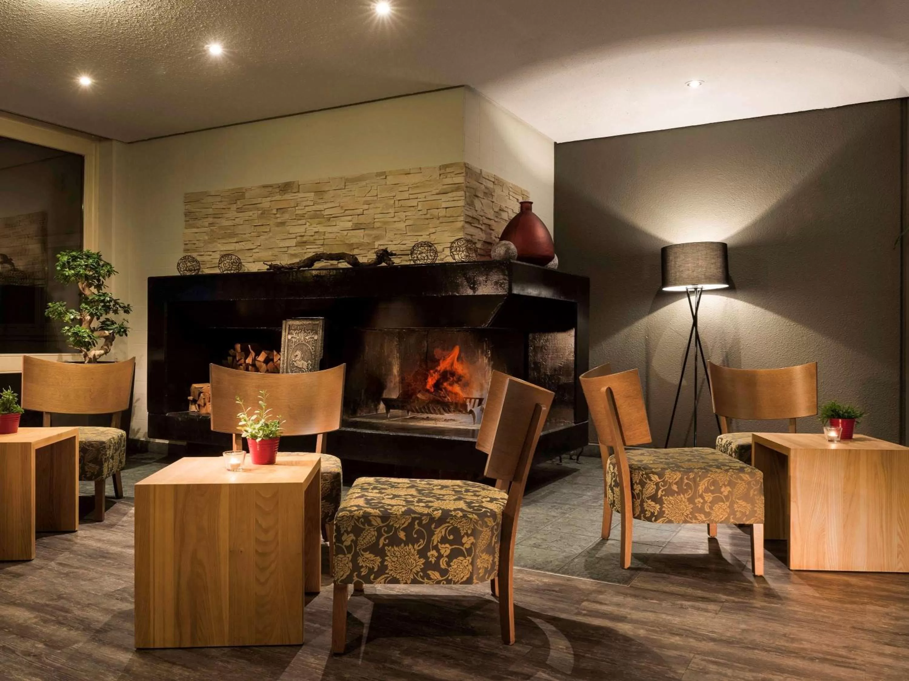 Property building, Seating Area in ibis Dortmund West