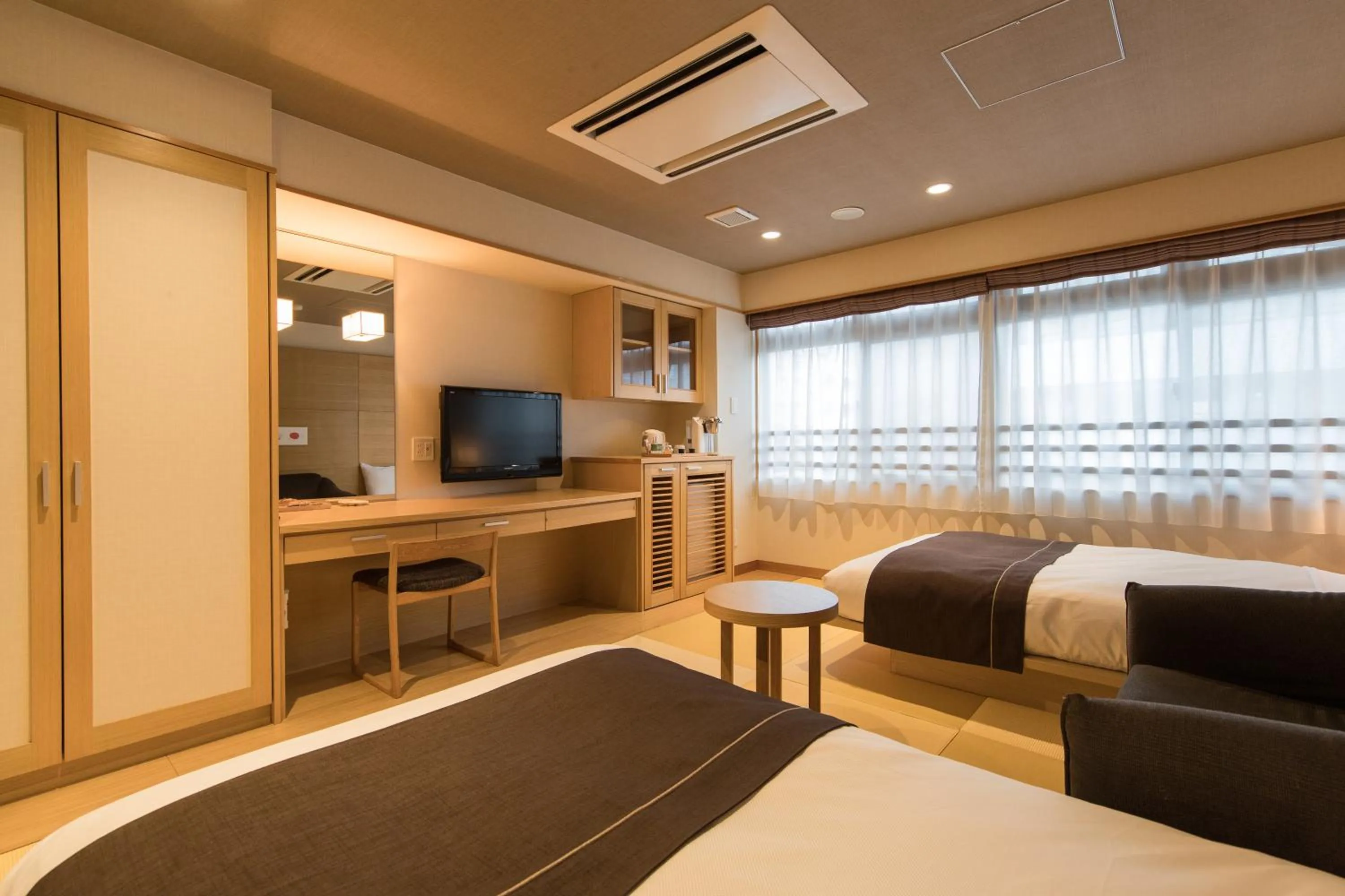 Photo of the whole room, Bed in Hana Beppu