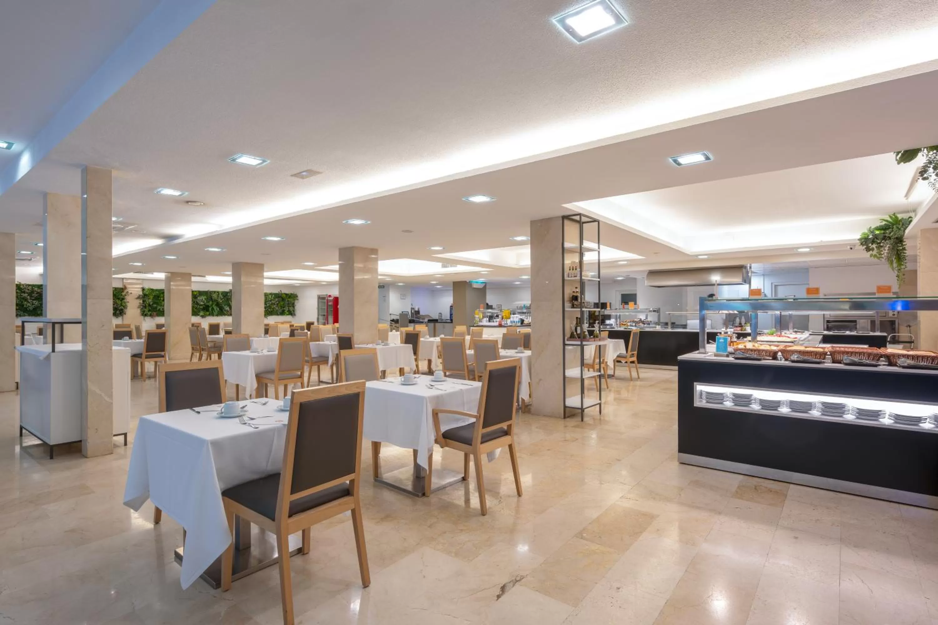 Restaurant/places to eat in Climia Belroy 4 Sup