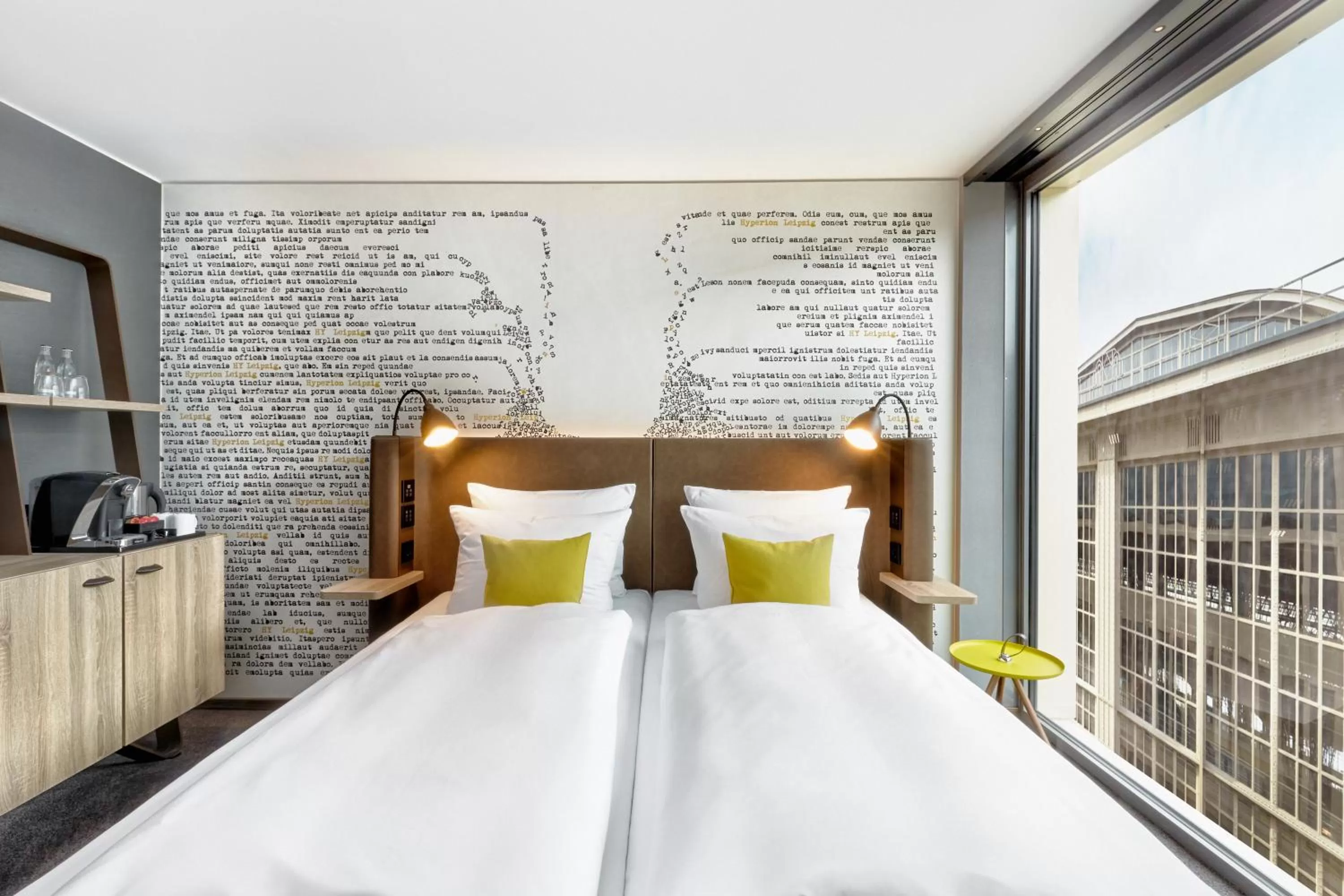 Coffee/tea facilities, Bed in HYPERION Hotel Leipzig