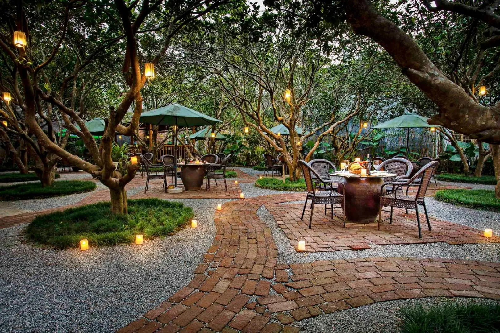 Communal lounge/ TV room in Yangshuo Village Inn Boutique Hotel