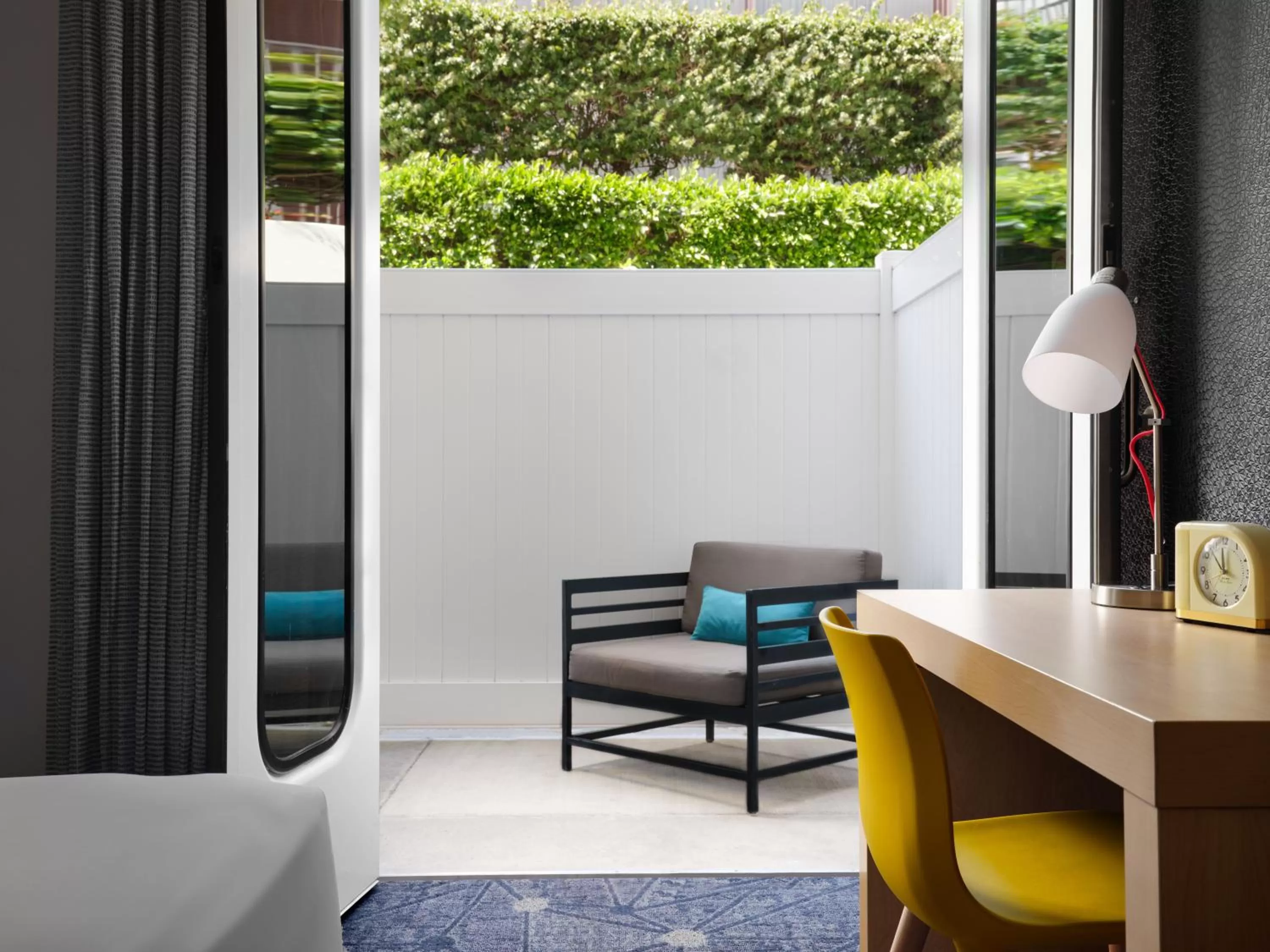 Bedroom, Bed in Aloft El Segundo - Los Angeles Airport