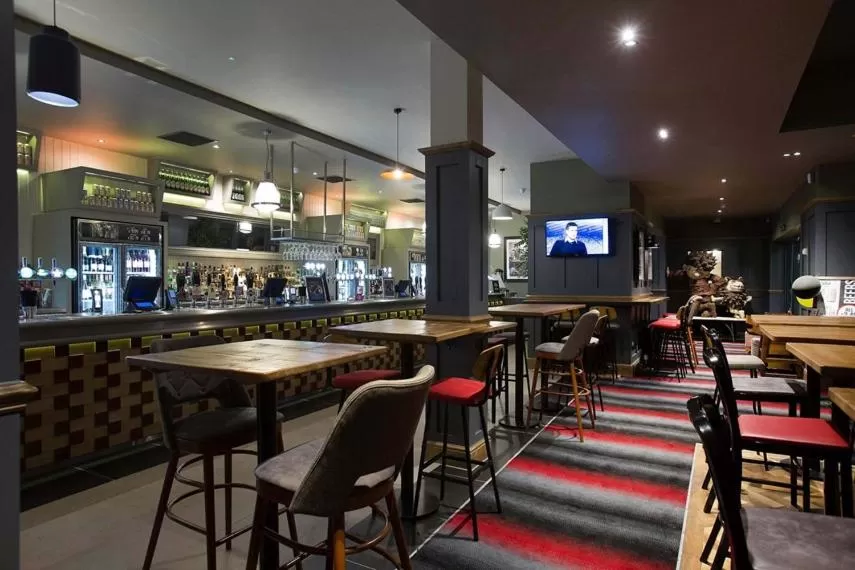 Restaurant/Places to Eat in Jolly's Hotel Wetherspoon