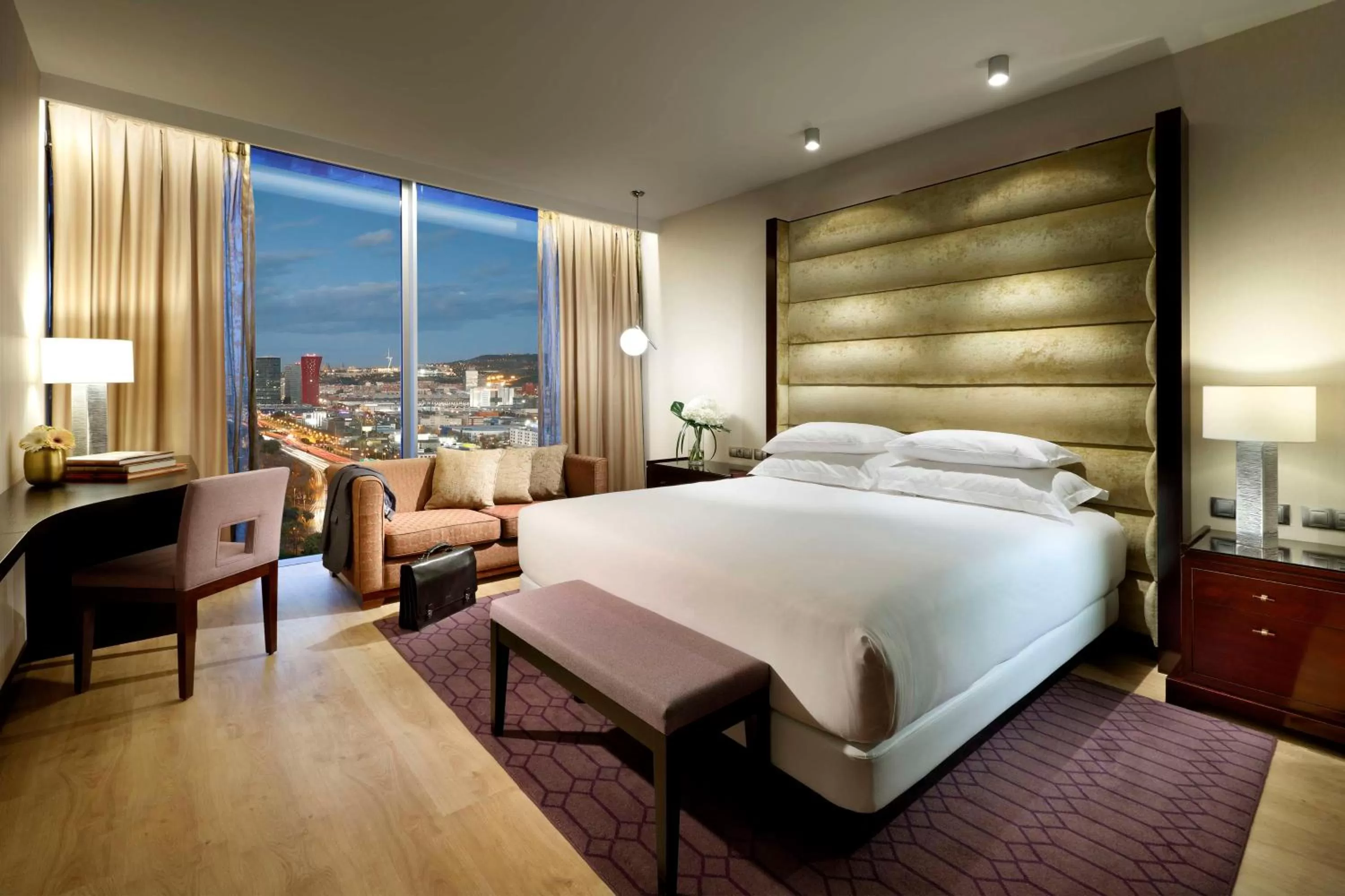 Bedroom, Bed in Hyatt Regency Barcelona Tower