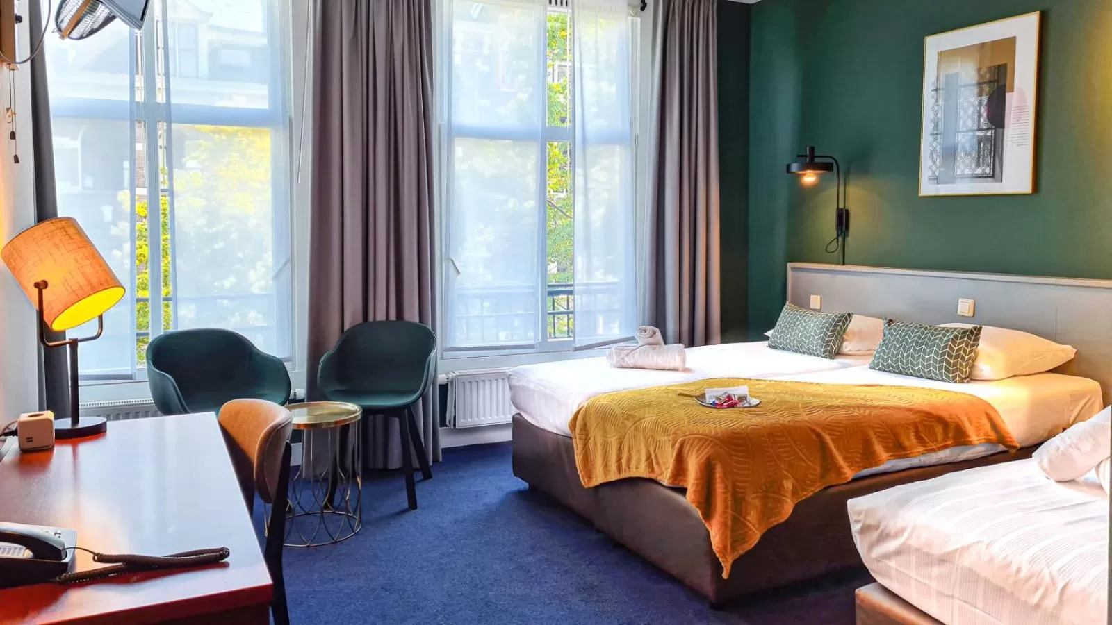 Bedroom, Bed in Hotel Alexander