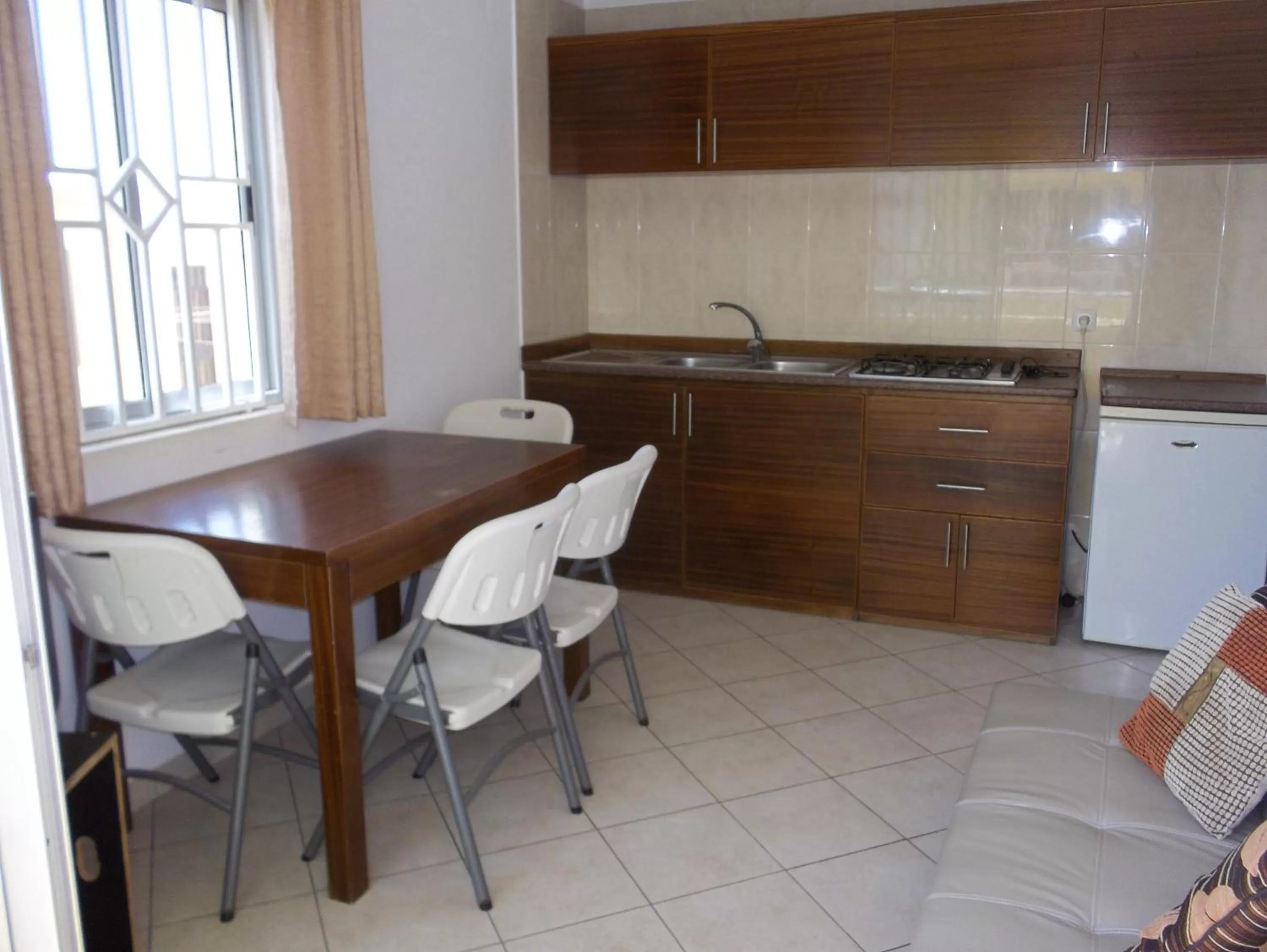 Kitchen or kitchenette, Kitchen/Kitchenette in Basic Hotel