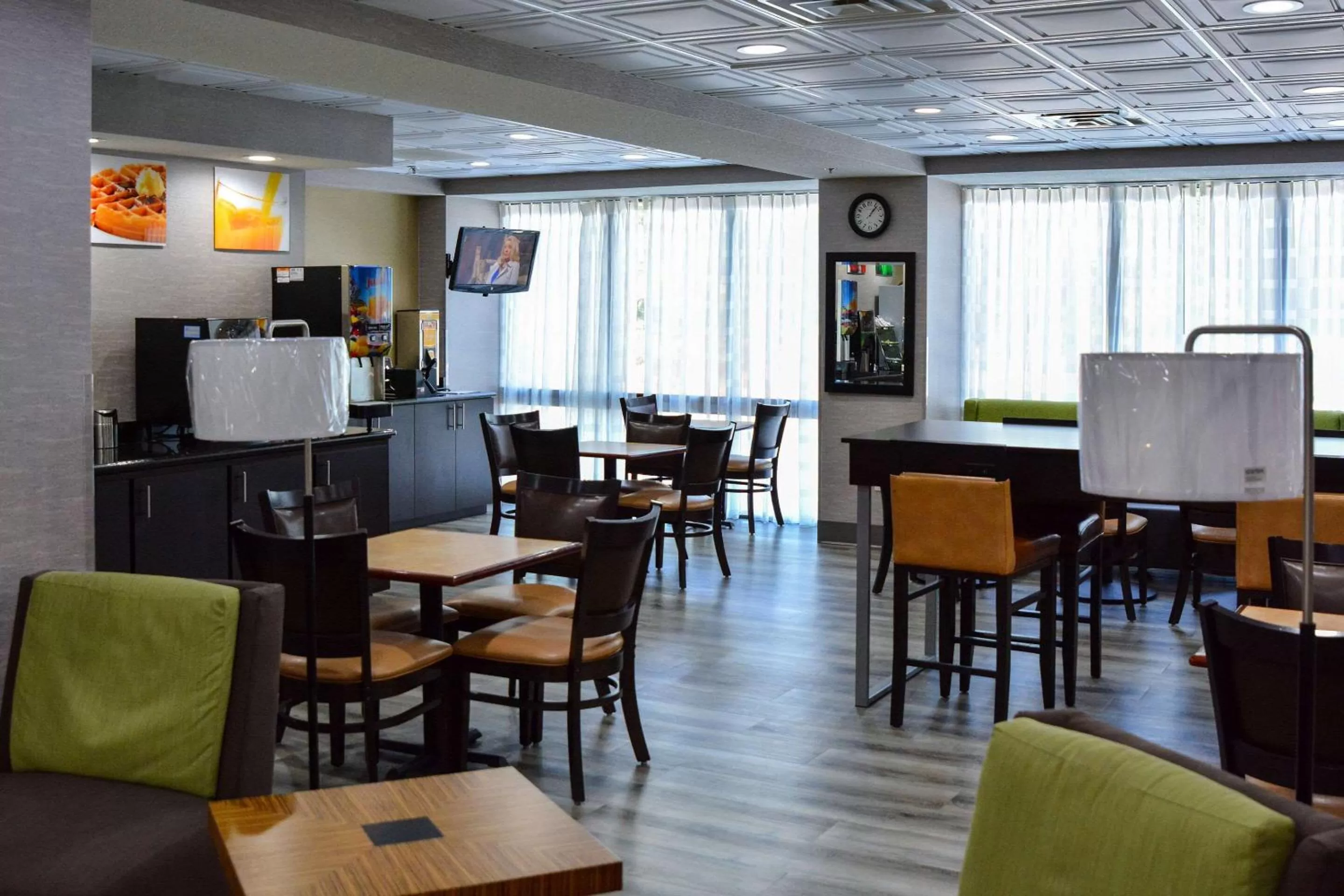 Restaurant/places to eat in Quality Inn Union US Hwy 176