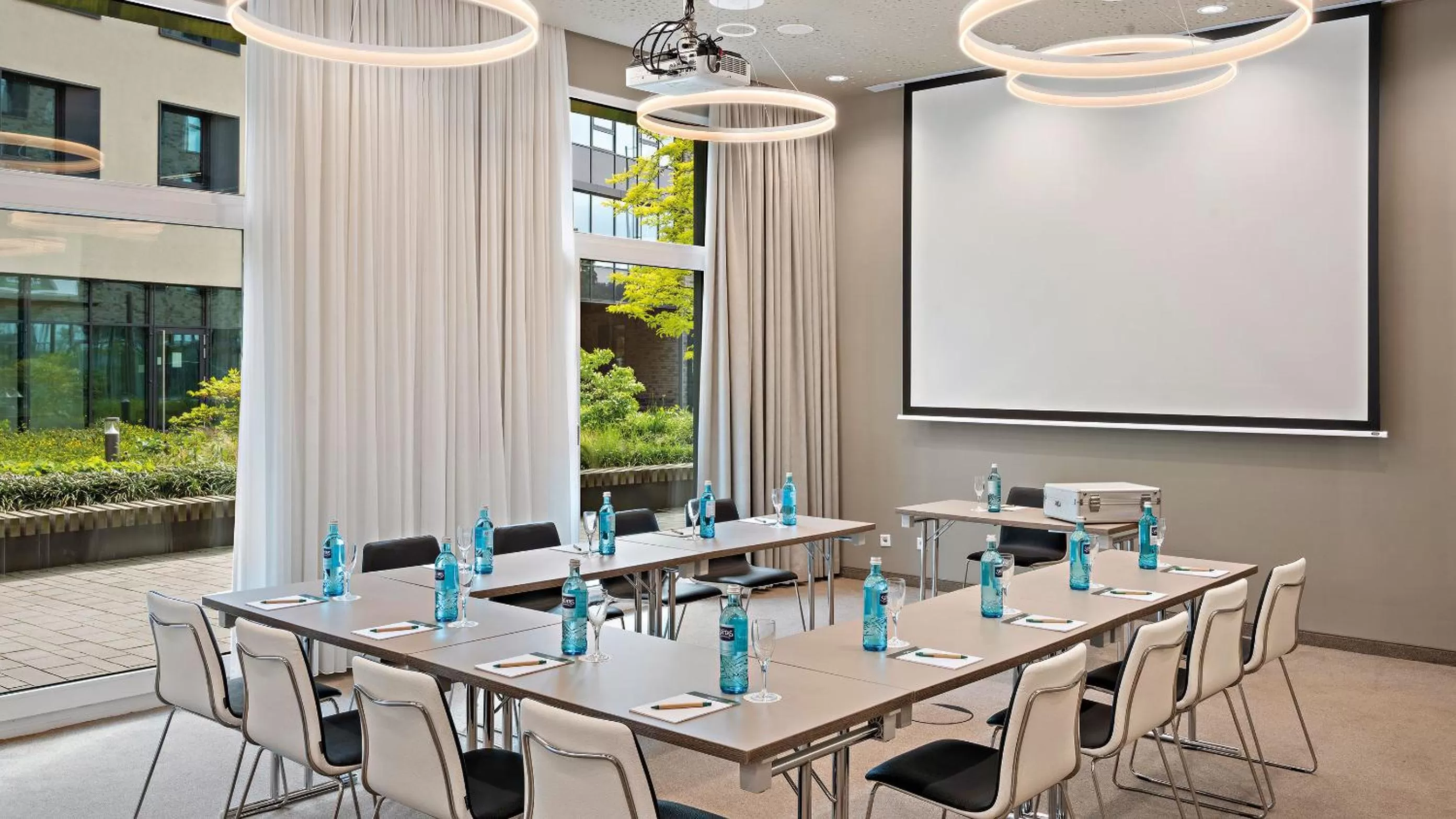 Meeting/conference room in Hey Lou Hotel Monheim am Rhein