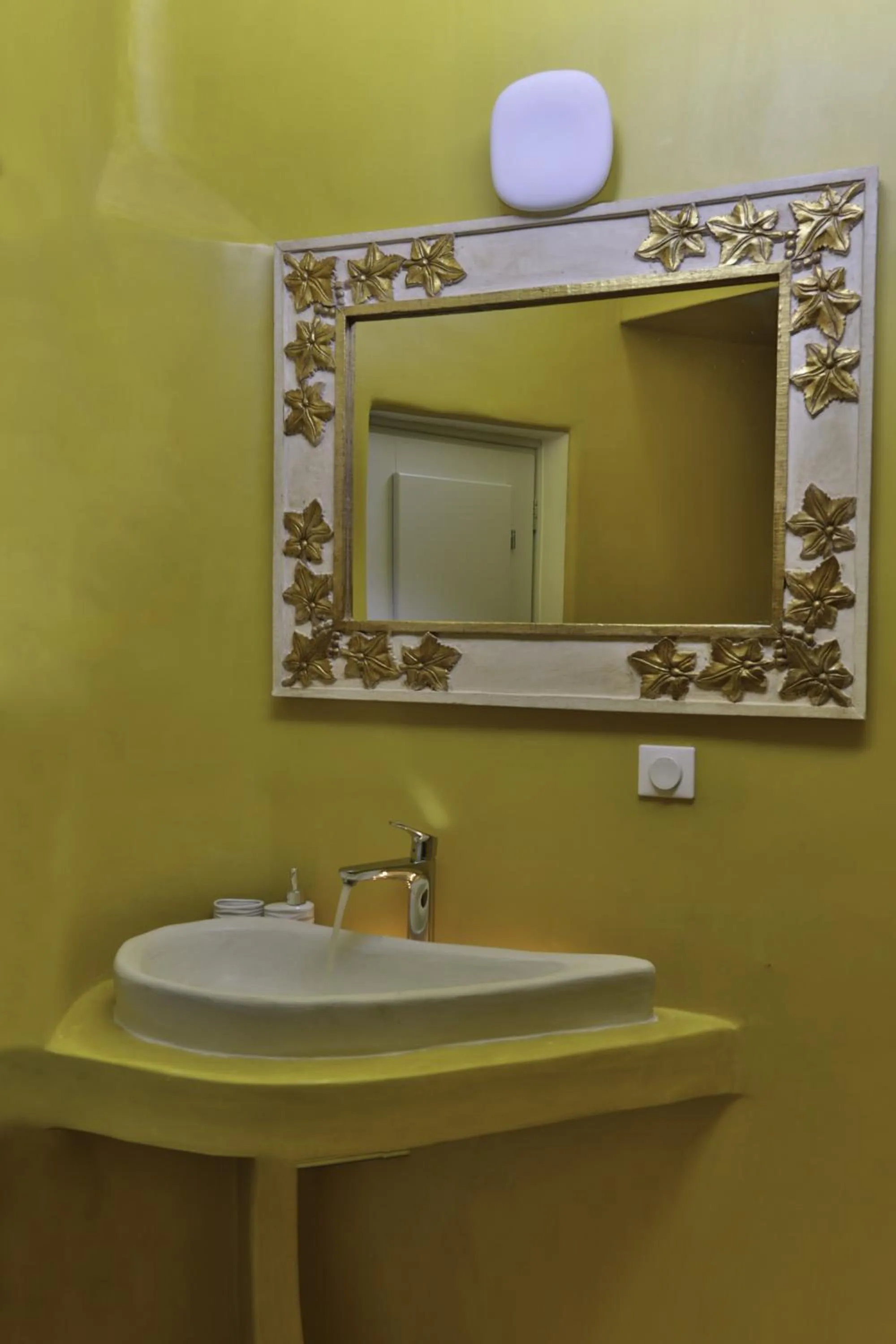 Bathroom in Trieris Villa & Suites