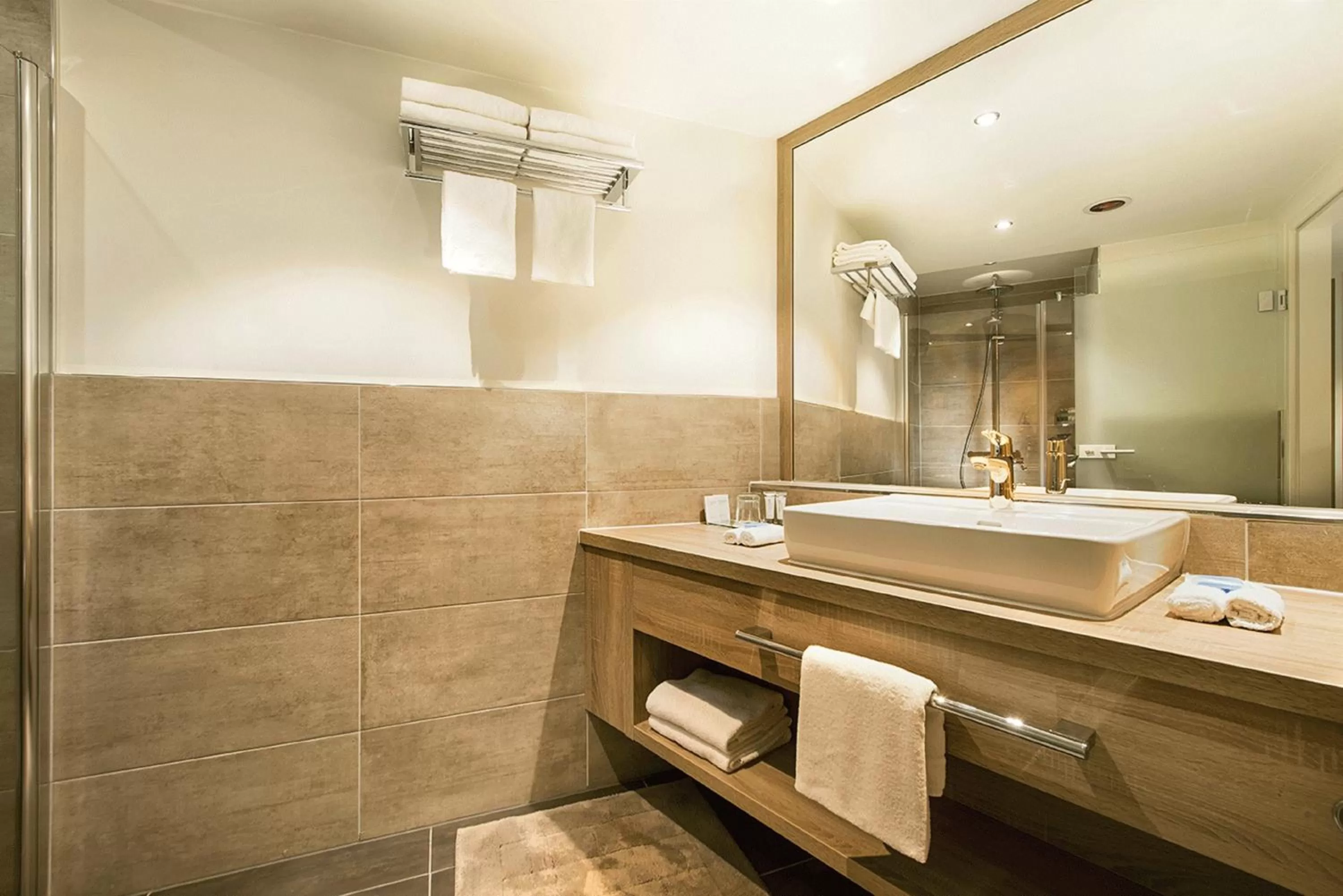 Bathroom in Wyndham Grand Salzburg Conference Centre