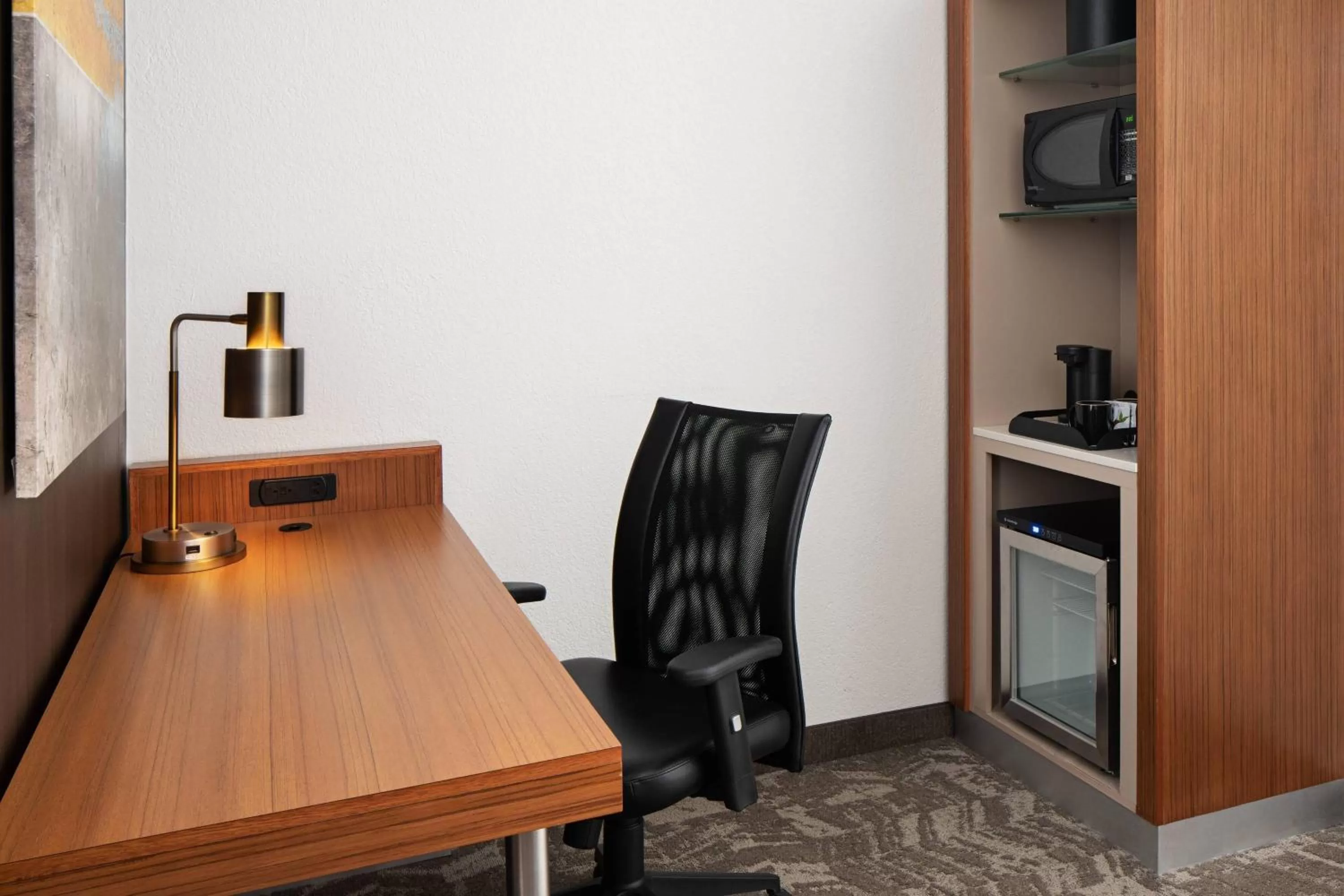 Photo of the whole room in SpringHill Suites Scottsdale North