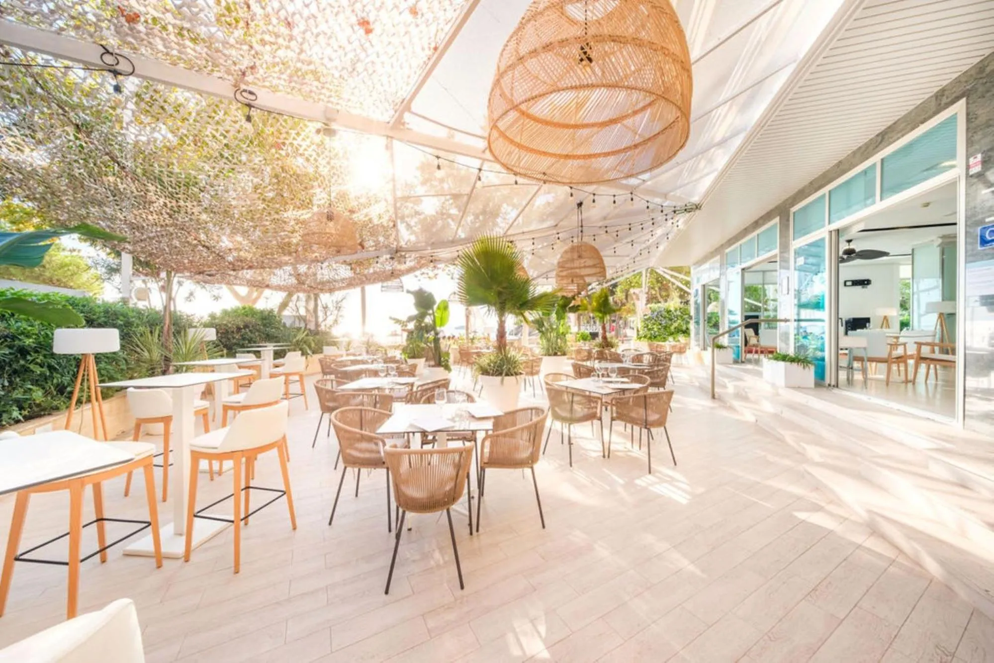 Restaurant/places to eat in Hotel Agua Beach "Adults only"