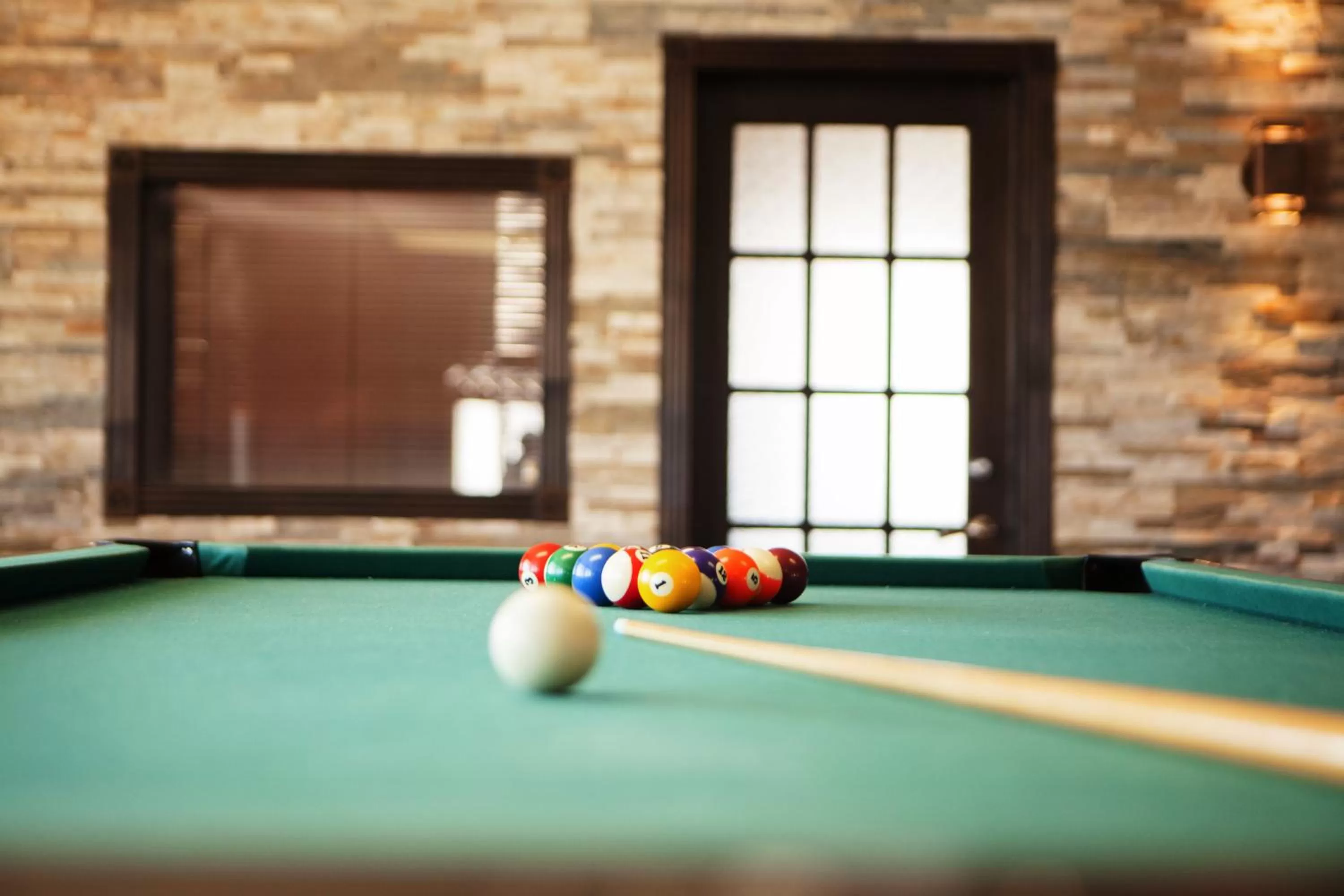 Billiard, Billiards in Auberge Éva