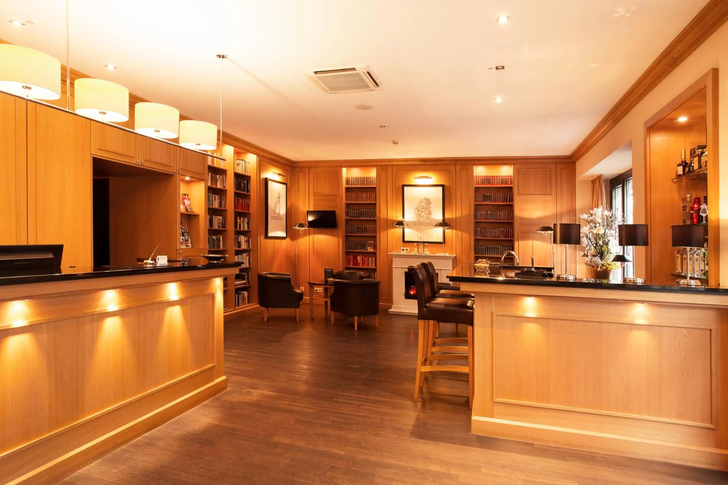 Lobby or reception in TOWNHOUSE Hotel