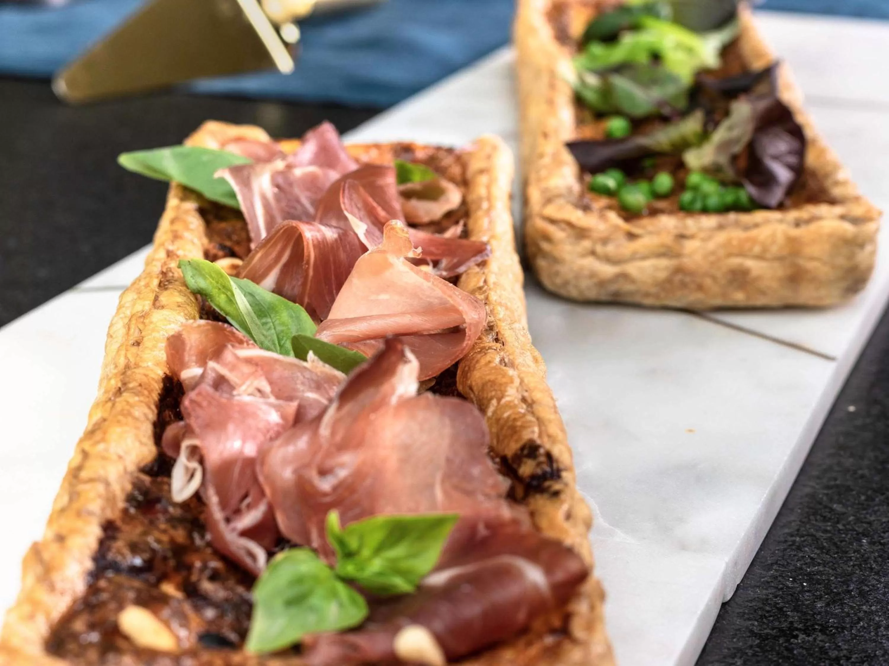 Restaurant/places to eat in Novotel Chennai OMR