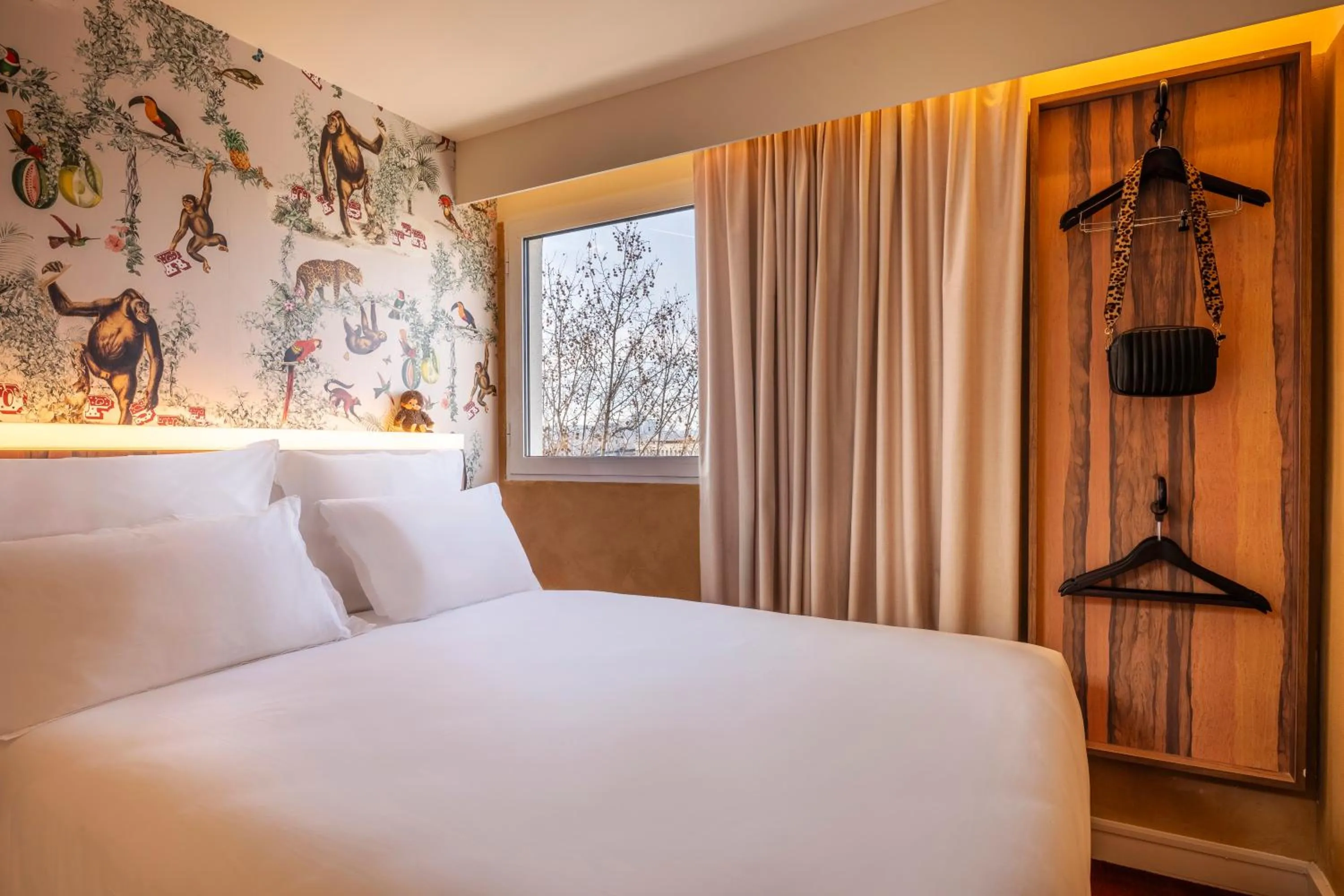 Bed in Kopster Hotel Paris Porte de Versailles