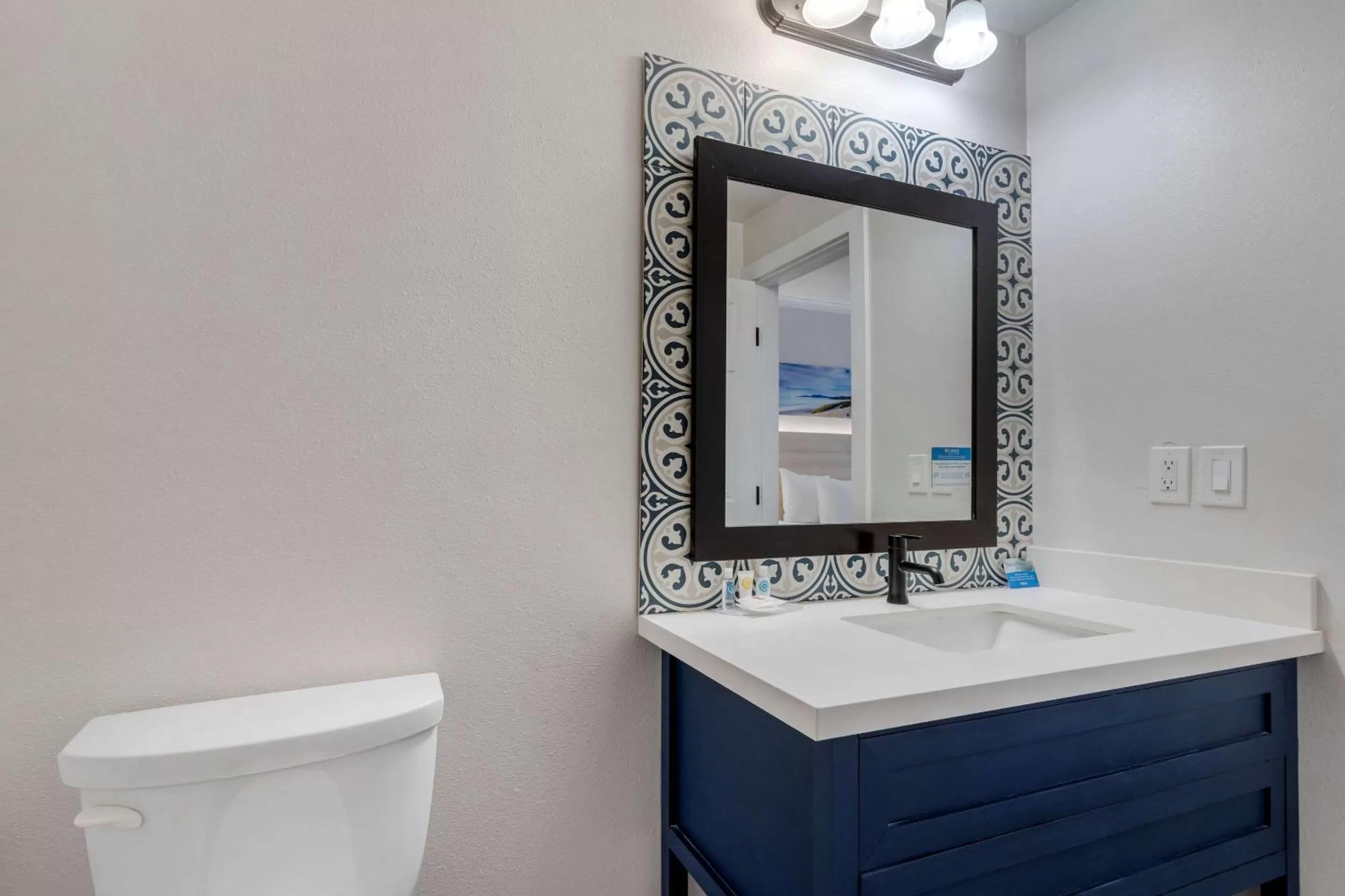 Bathroom in Comfort Inn Carmel By the Sea