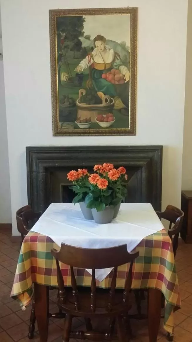 Dining area in Residence Casale Mostacciano