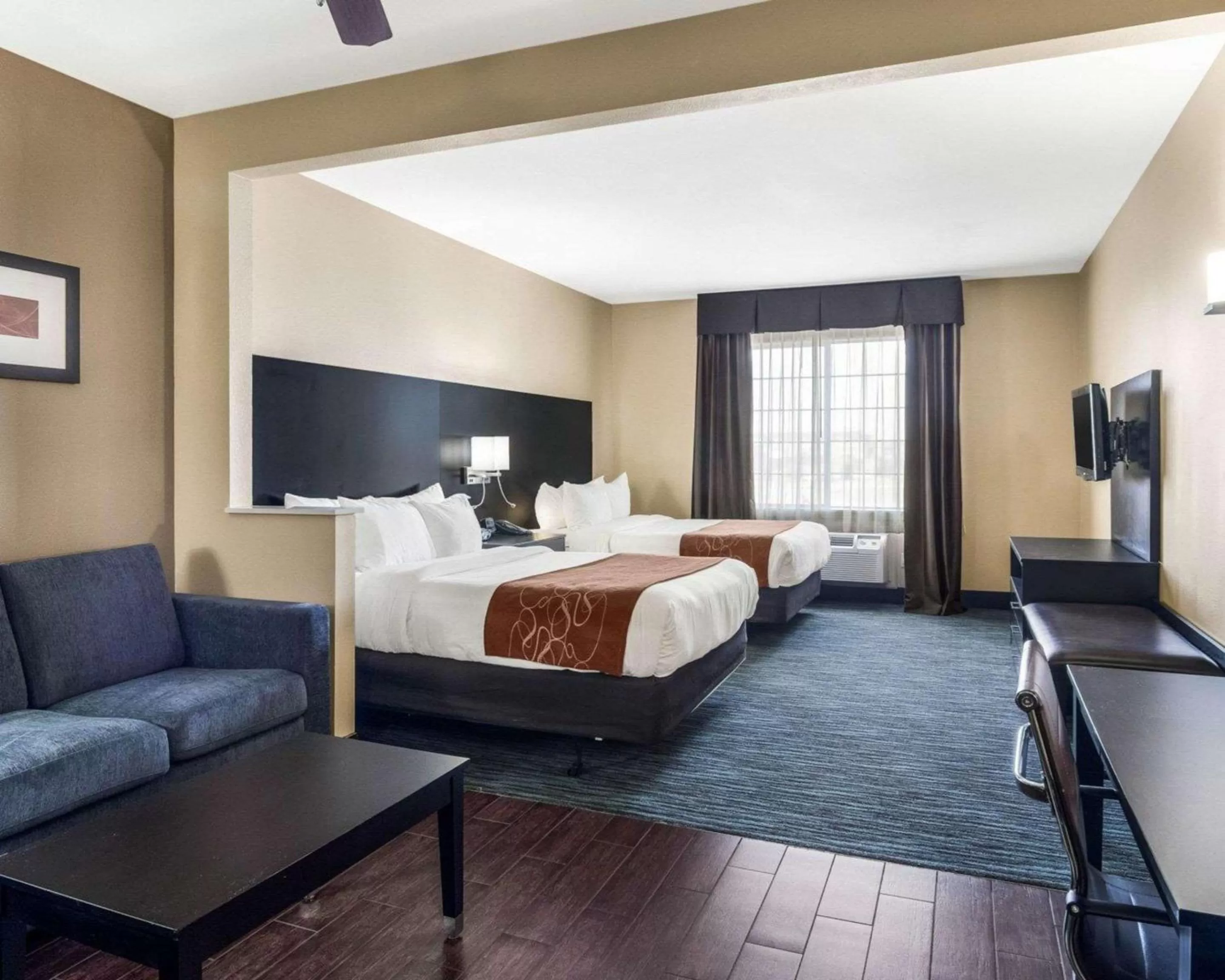 Bed in Comfort Suites Odessa near University